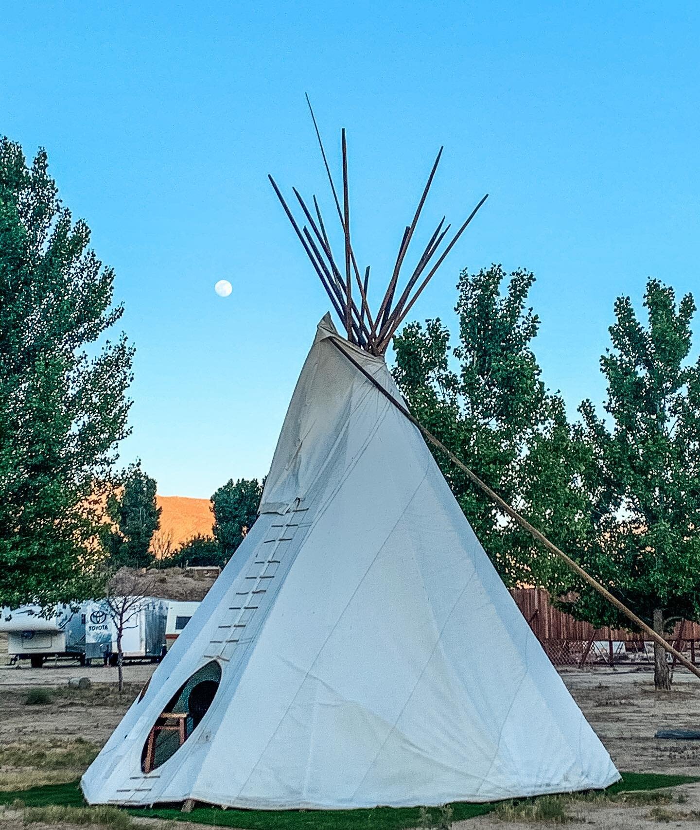 There&rsquo;s just something about a teepee, the blue sky, and the moon 🌝💙✨ #nativespringsoasis