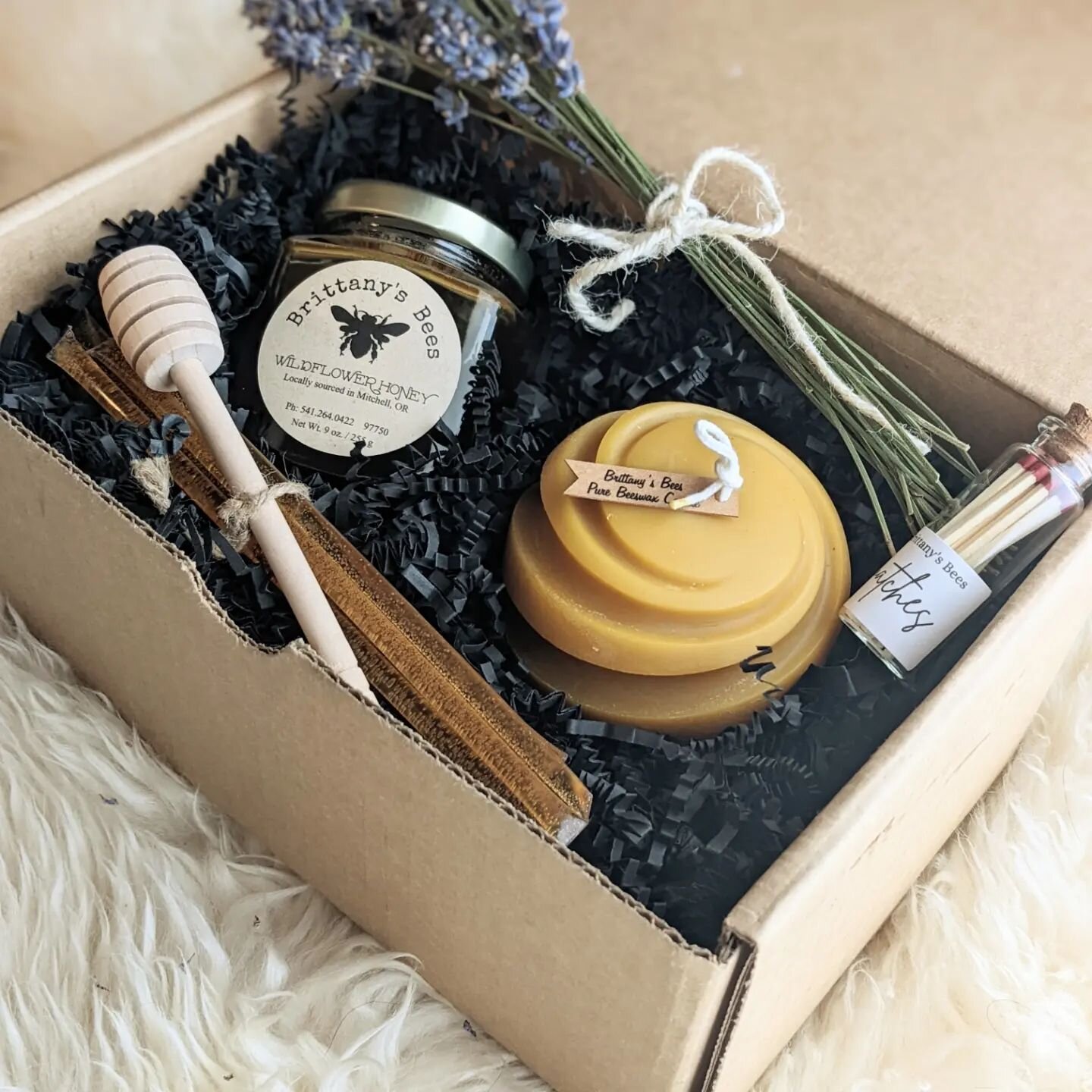 Holiday season is here and only 20 days until Christmas! 😳

We have the perfect handmade gift boxes for Christmas or any occasion. 

Contact me via messenger to order now. 🎄🐝🎄🐝