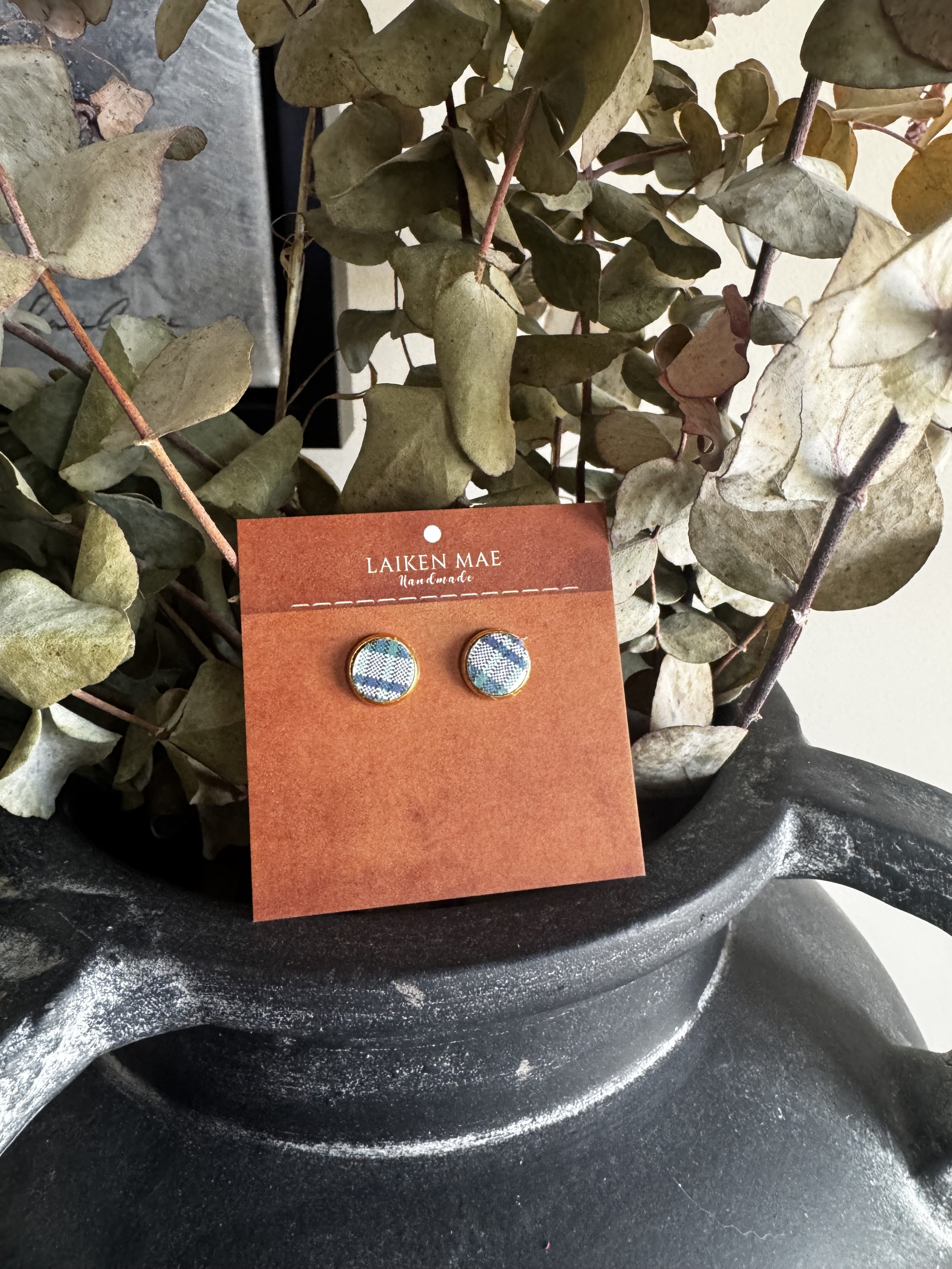 GOLD PLAID STUD.jpeg