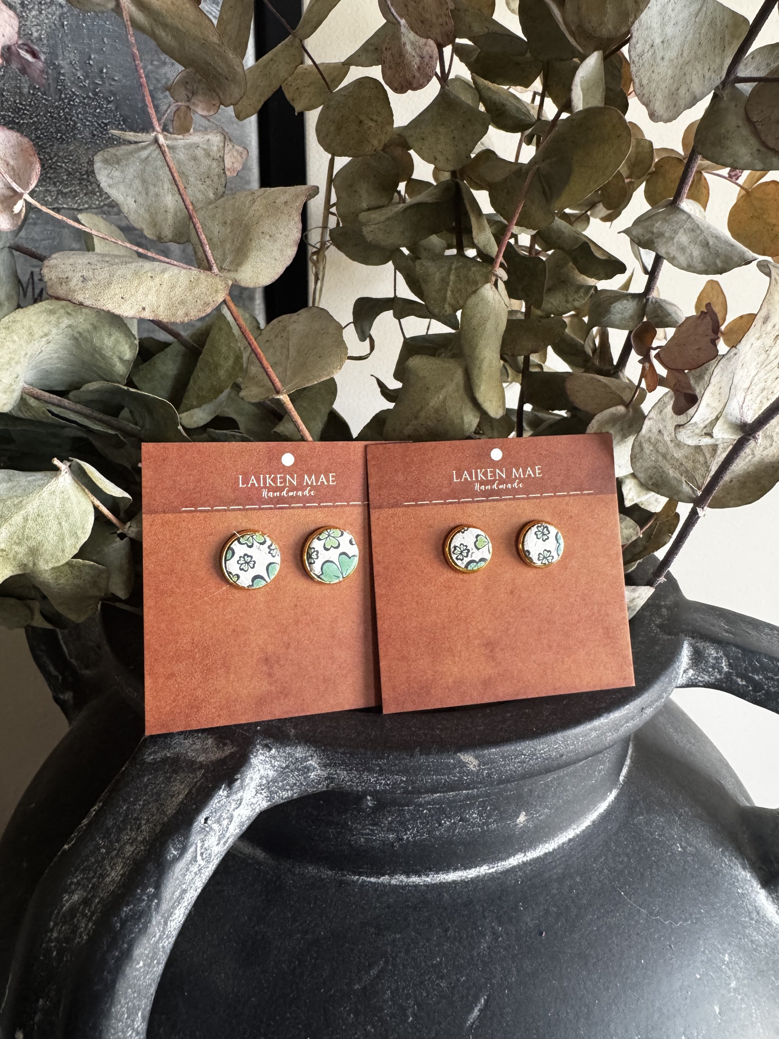 GOLD CLOVER STUD.jpeg