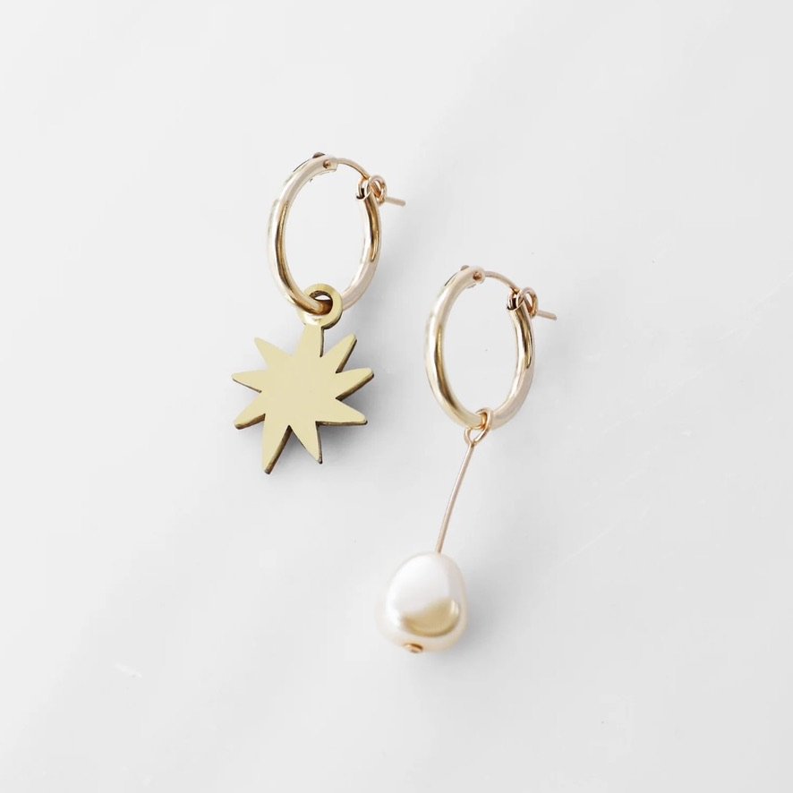 Kara Interchangeable Charm Hoops Emerald star pearl.jpeg