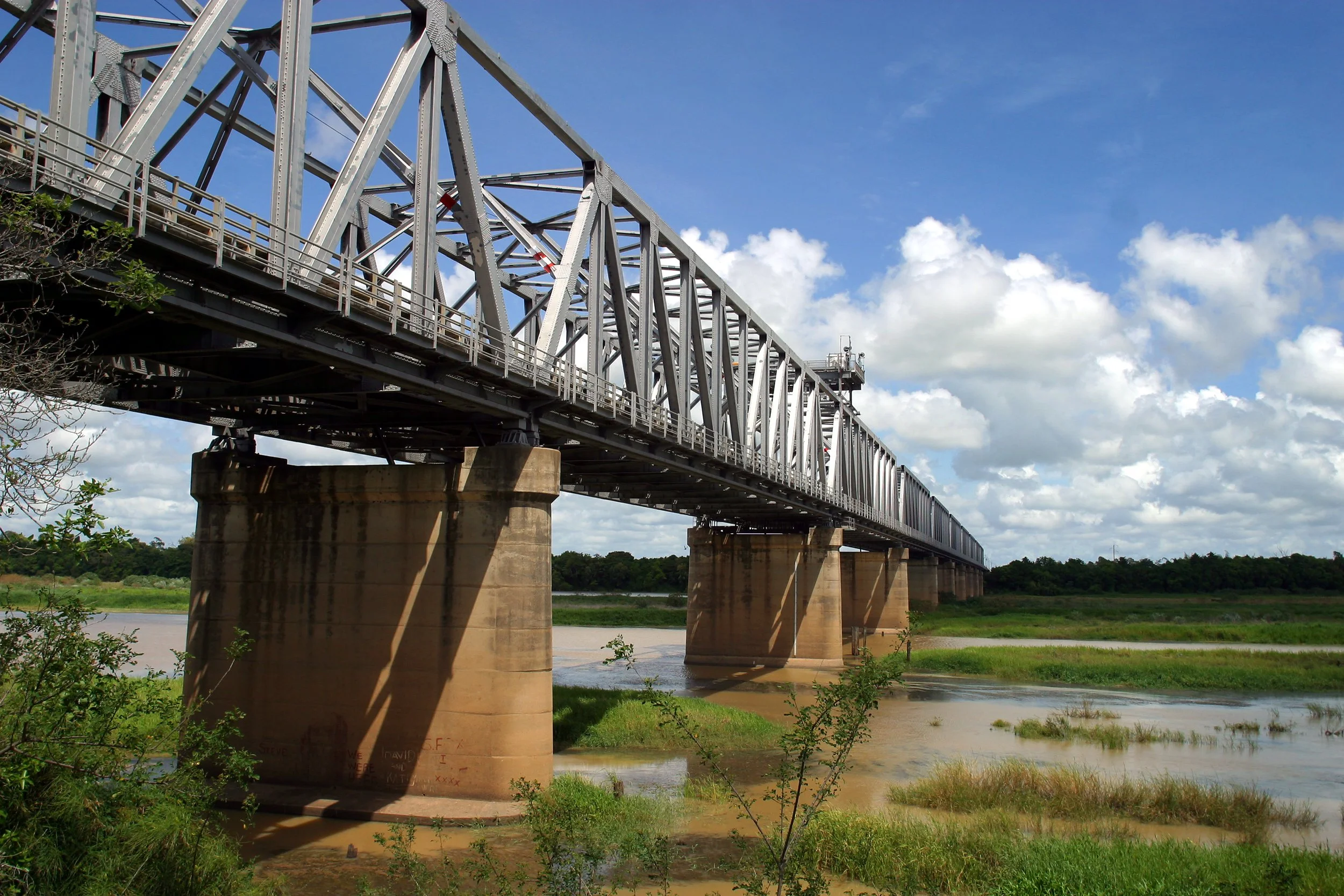 Burdekin-Shire-Bridge.jpg