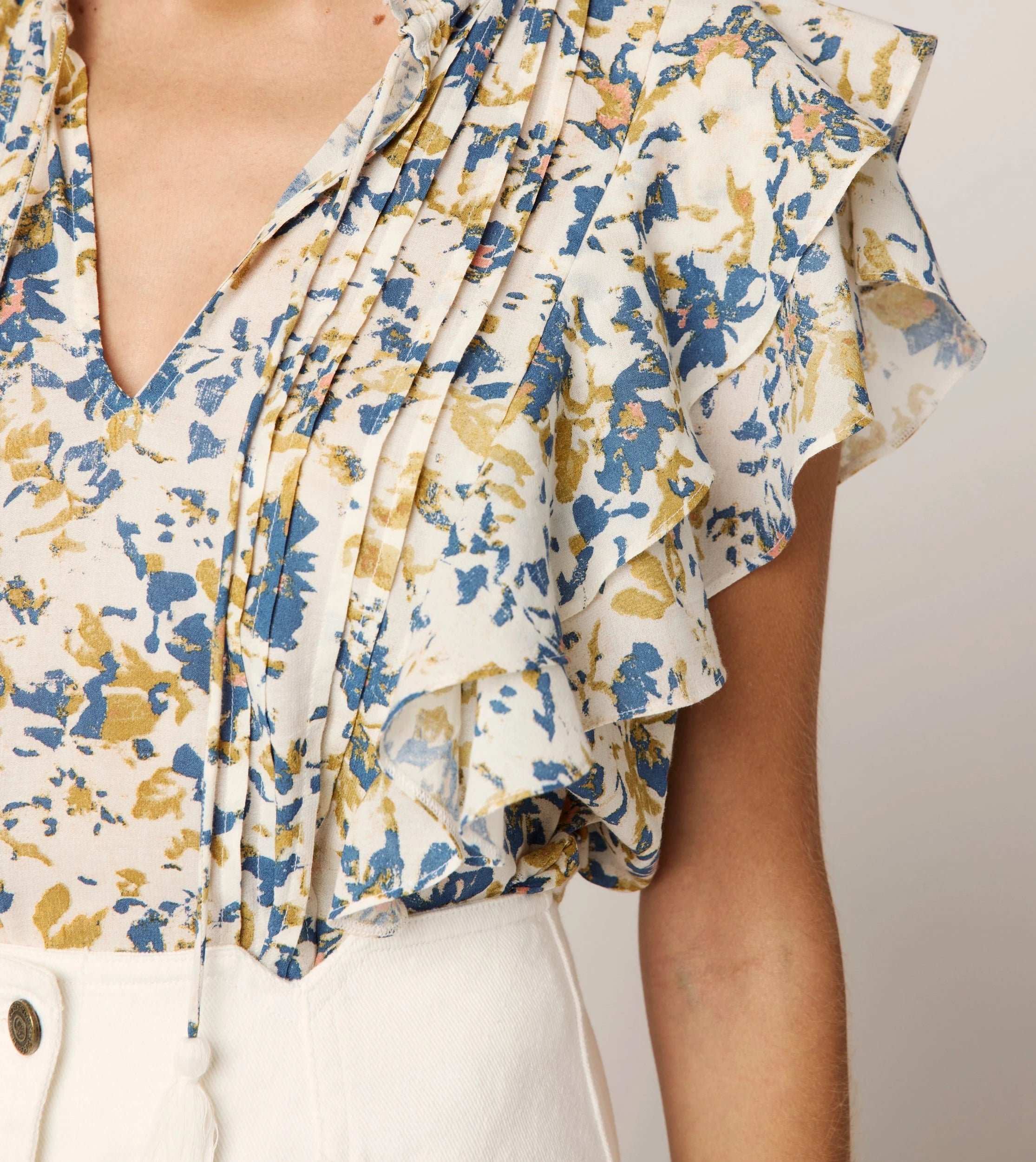arista-blouse-carina-print-tops-cleobella-615694.webp.jpeg