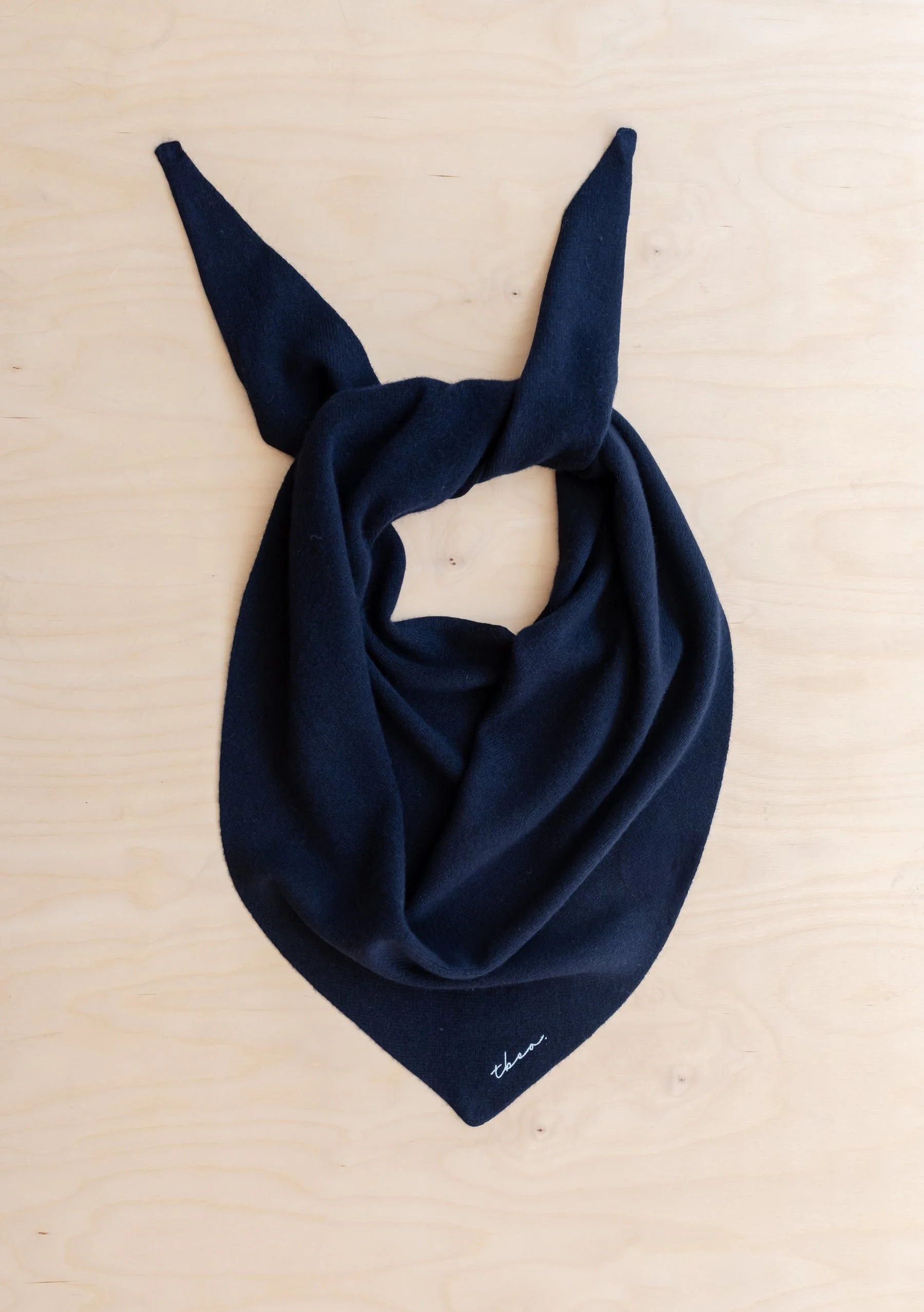 LARGE MERINO WOOL TRIANGLE SCARF- NAVY