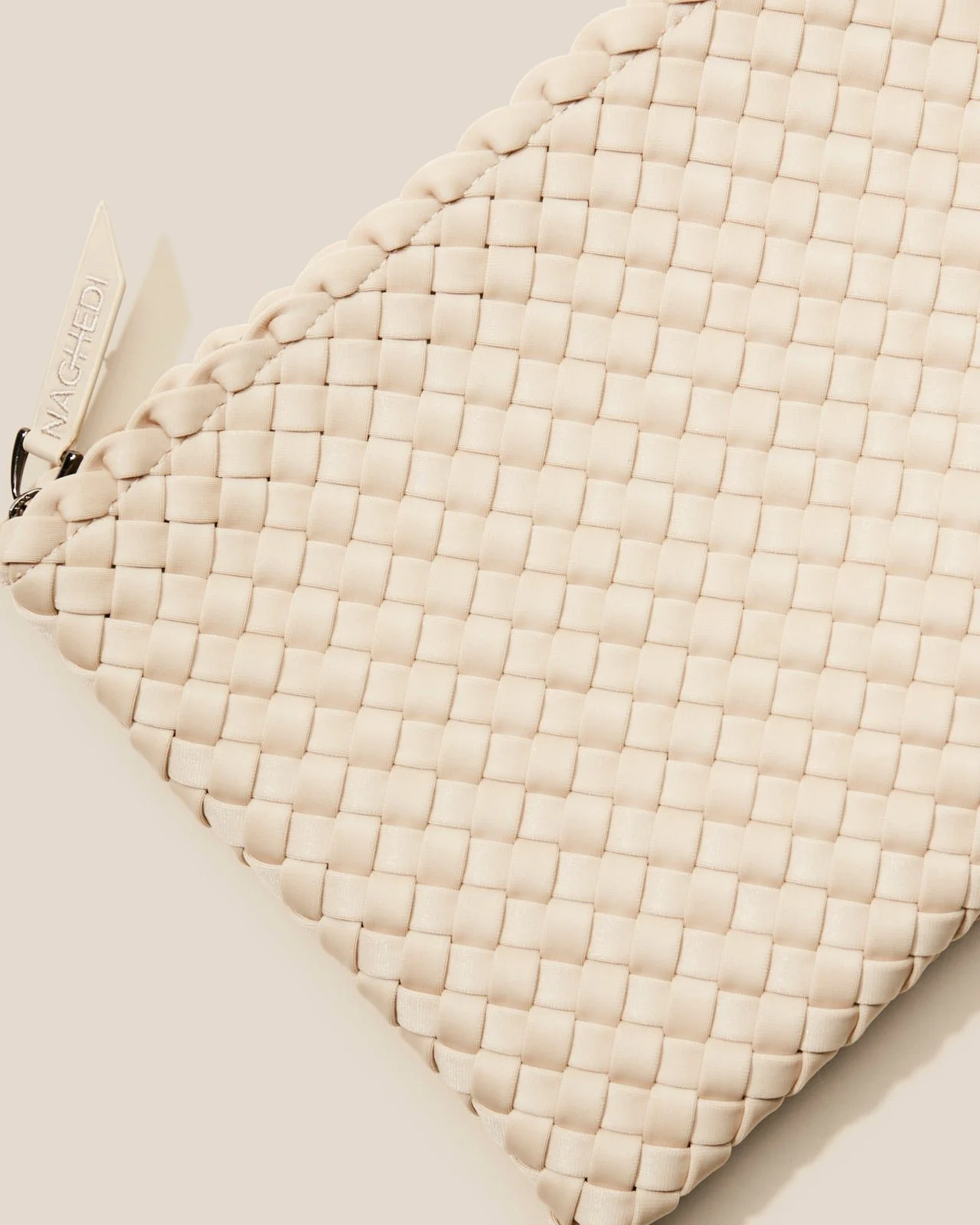StBarths_Medium_Tote_Solid_SN0107_Ecru_Detail_3-1.jpg