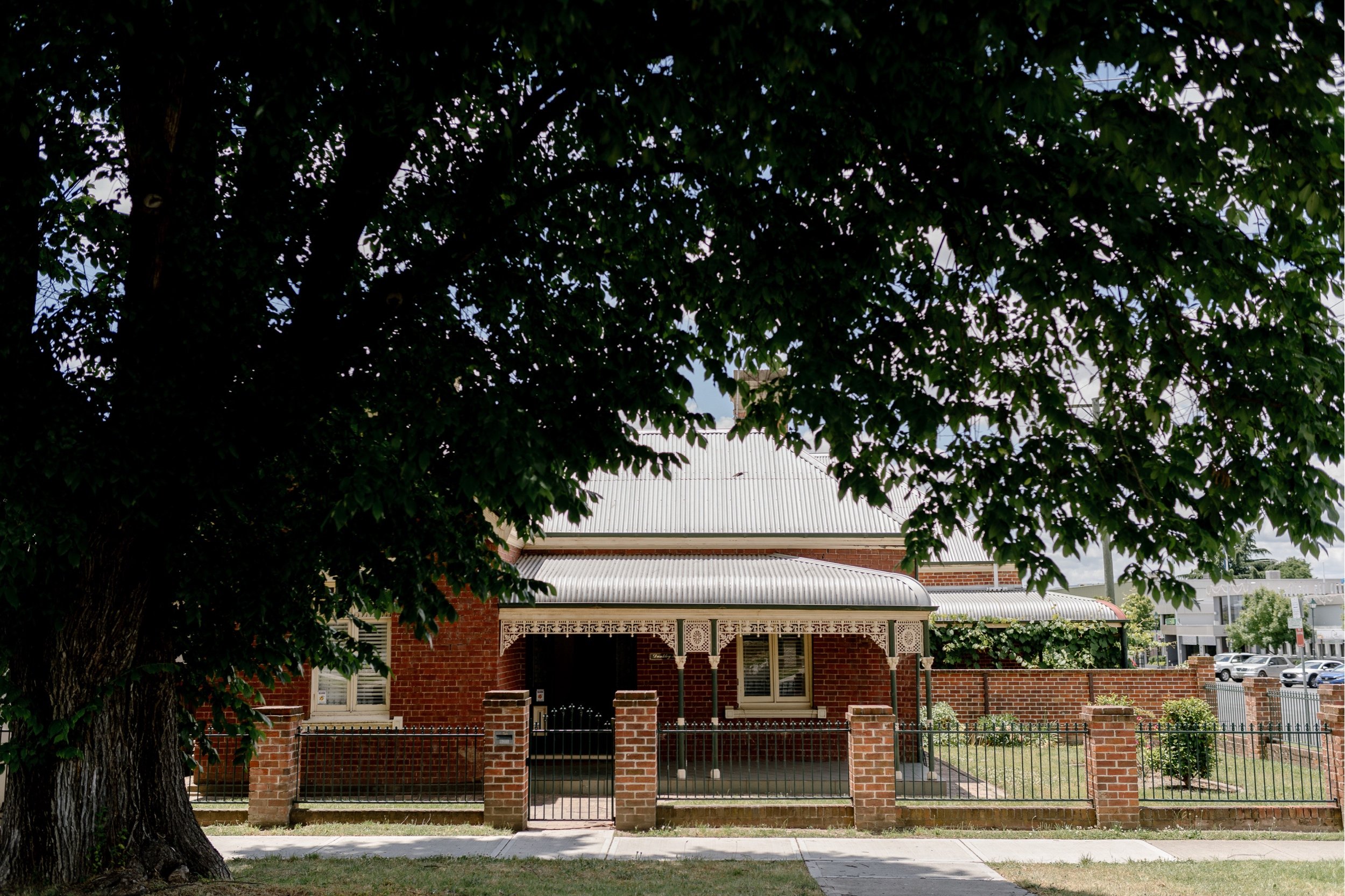 KATE & ANGUS PRIVATE PROPERTY BATHURST — CALLAN ROBISON