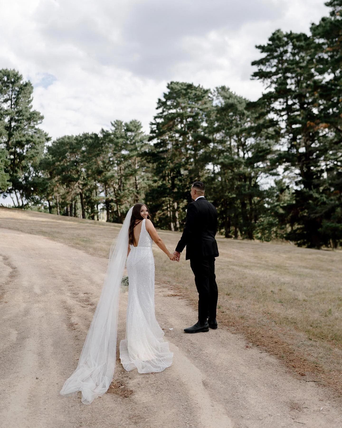 Can we please petition Instagram to allow us to share more photos in one post? How are we supposed to do a whole wedding justice in just ten frames. 

I&rsquo;m still buzzing after Abbie and Marks massive @seclusions_bluemts wedding from last Saturda