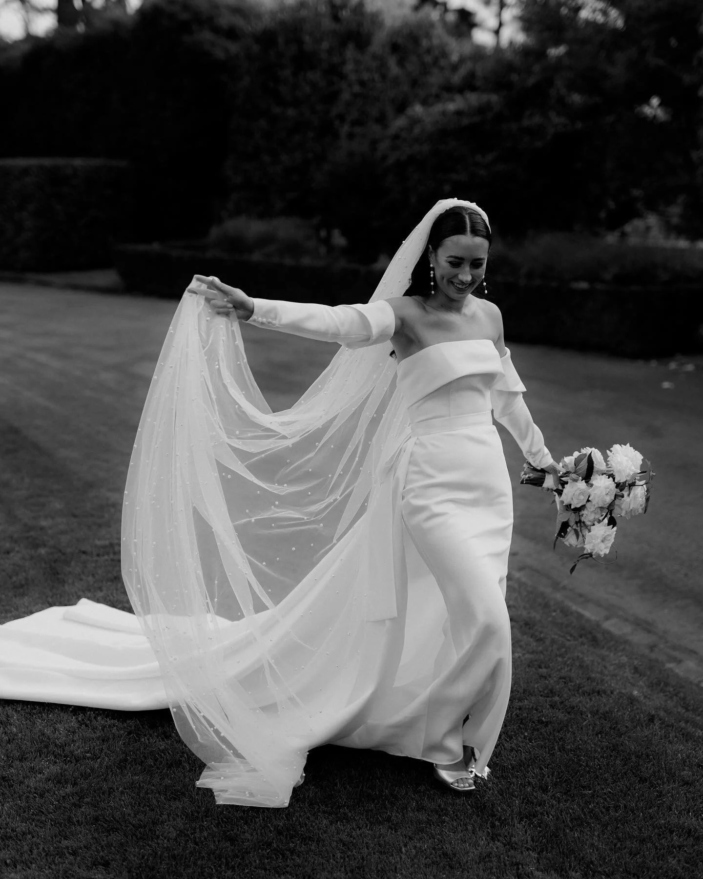 Tessa &amp; Lee. 

I&rsquo;m a little bit speechless about this wedding. 10/10 day. 10/10 weather. 10/10 venue. 10/10 vendors. 10/10 good times. 

Would shoot again. 🥹

@bendooleyestate 
@apwv_videography 
@bakedcouturecakes 
@kahunaduo 
@xydj 
@and