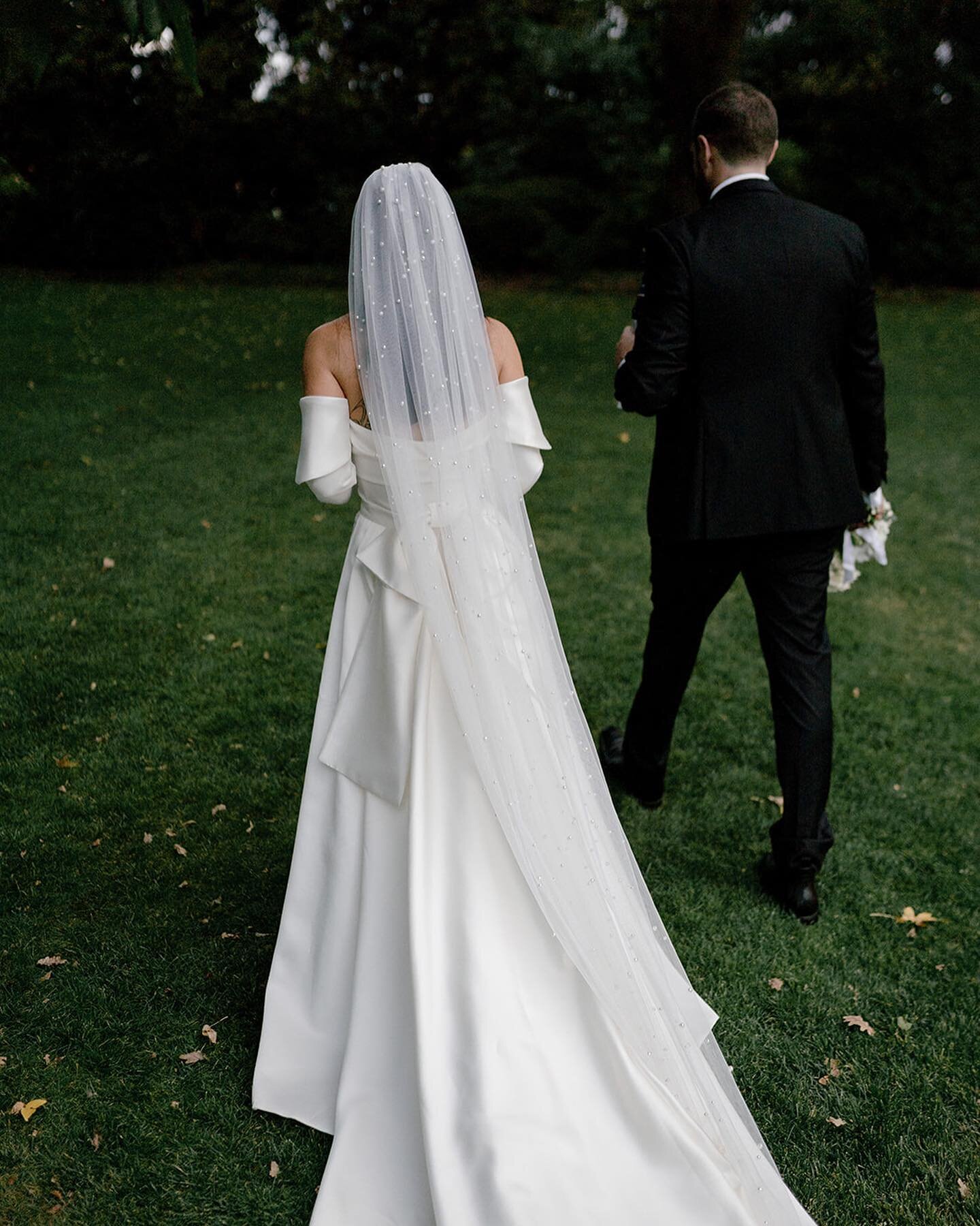 Tessa and Lee.
 
@bendooleyestate
@apwv_videography
@bakedcouturecakes
@stellaire.ent 
@xydj
@andrea_calodolce_ceremonies
@sposabellabridal
@botanicastyleco
@morimoto_aus
@maisonsabben
@harryrosejewellery
@emi.styles.hair
@jacklyneleighmakeupartist