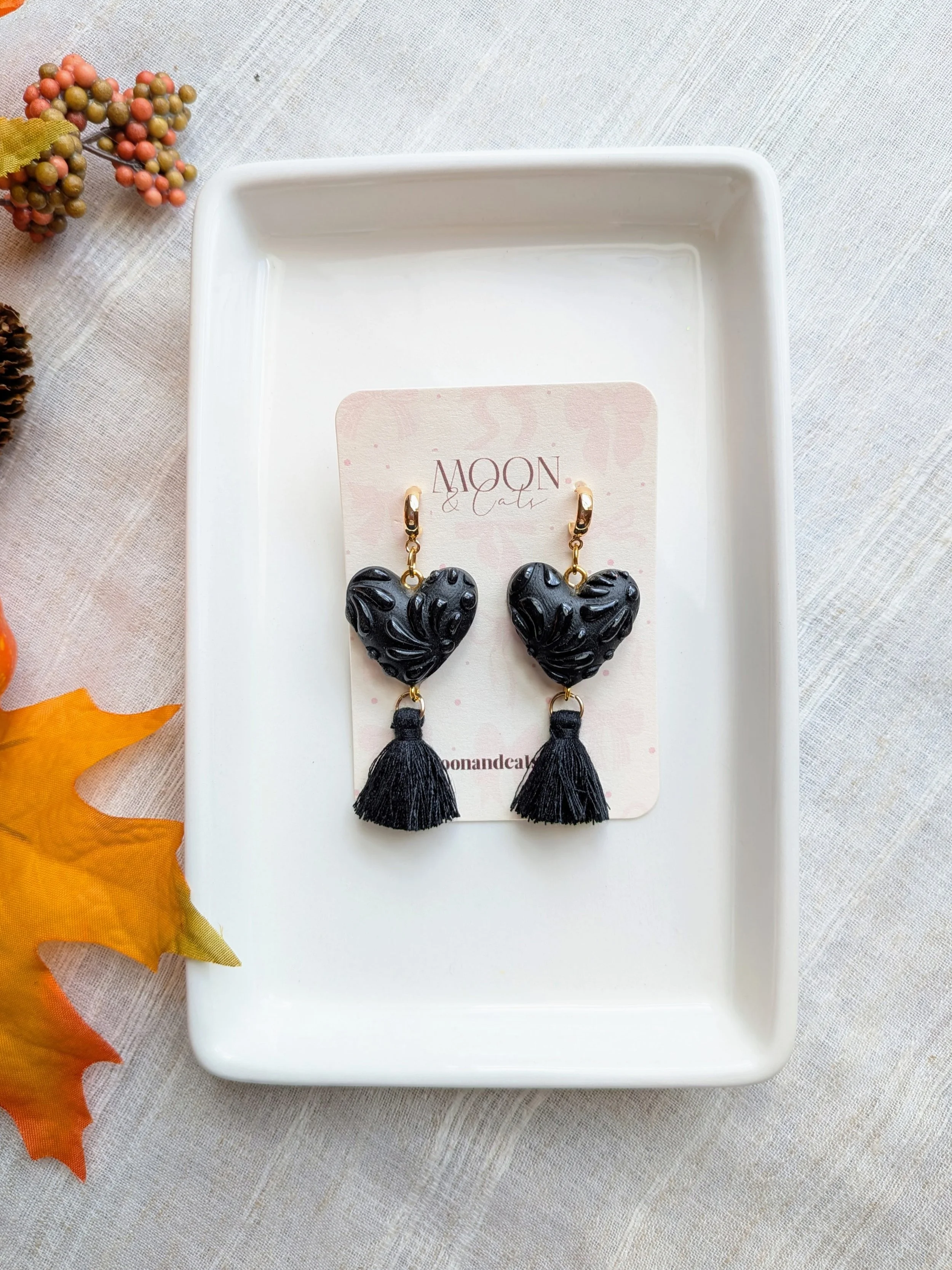 Talavera negro puffy hearts