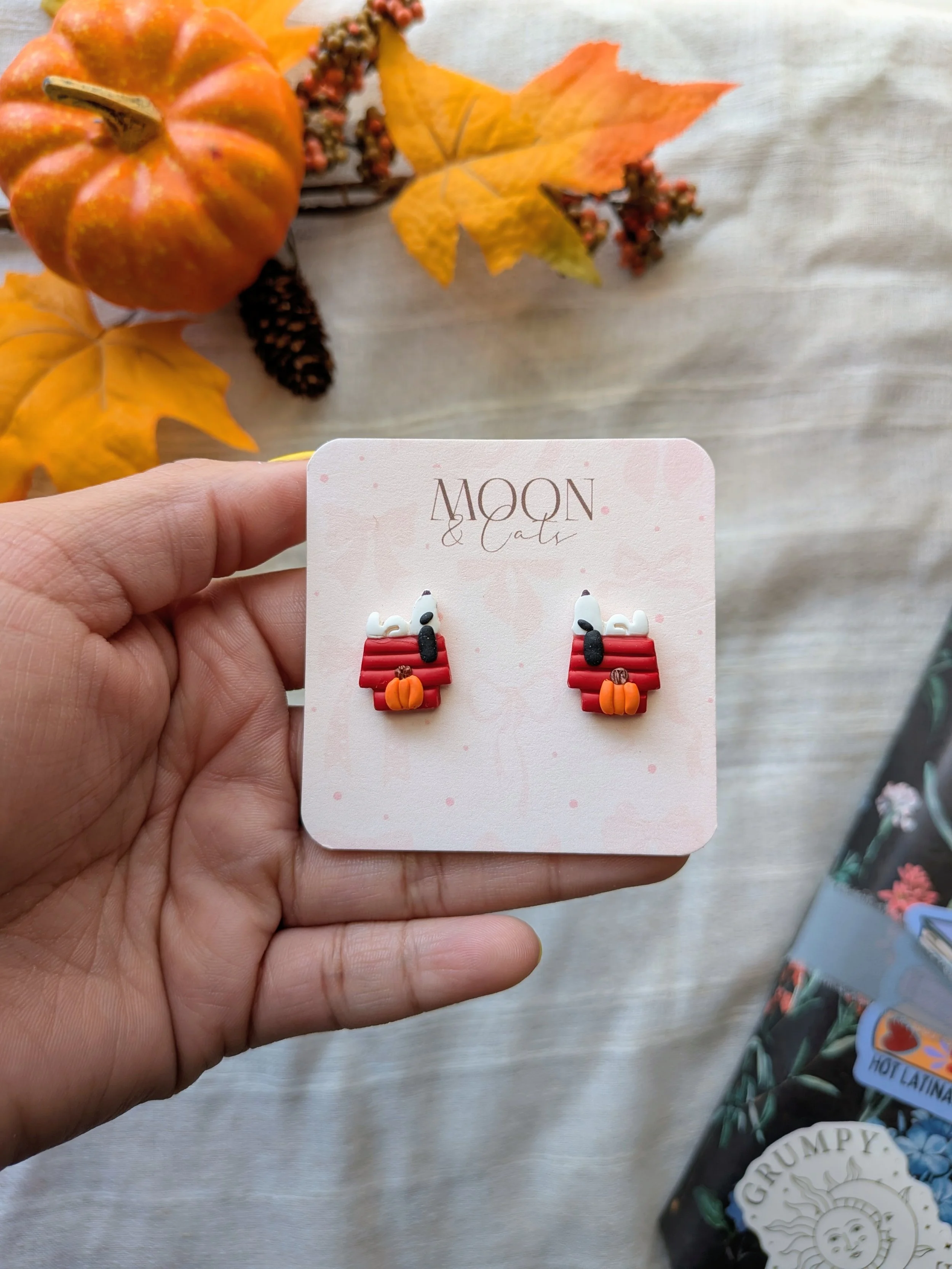 Fall dog house studs