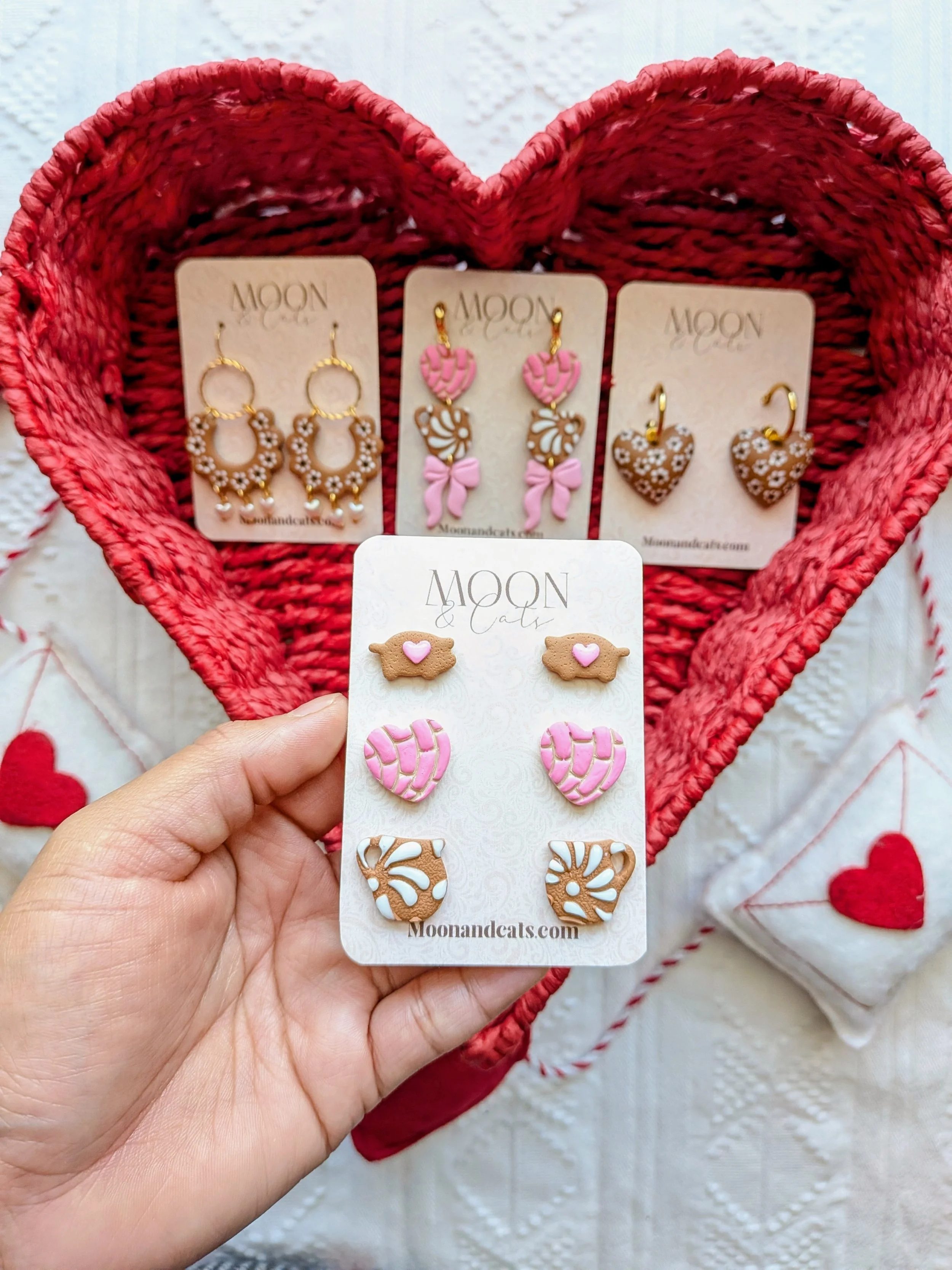 Love pan dulce studs