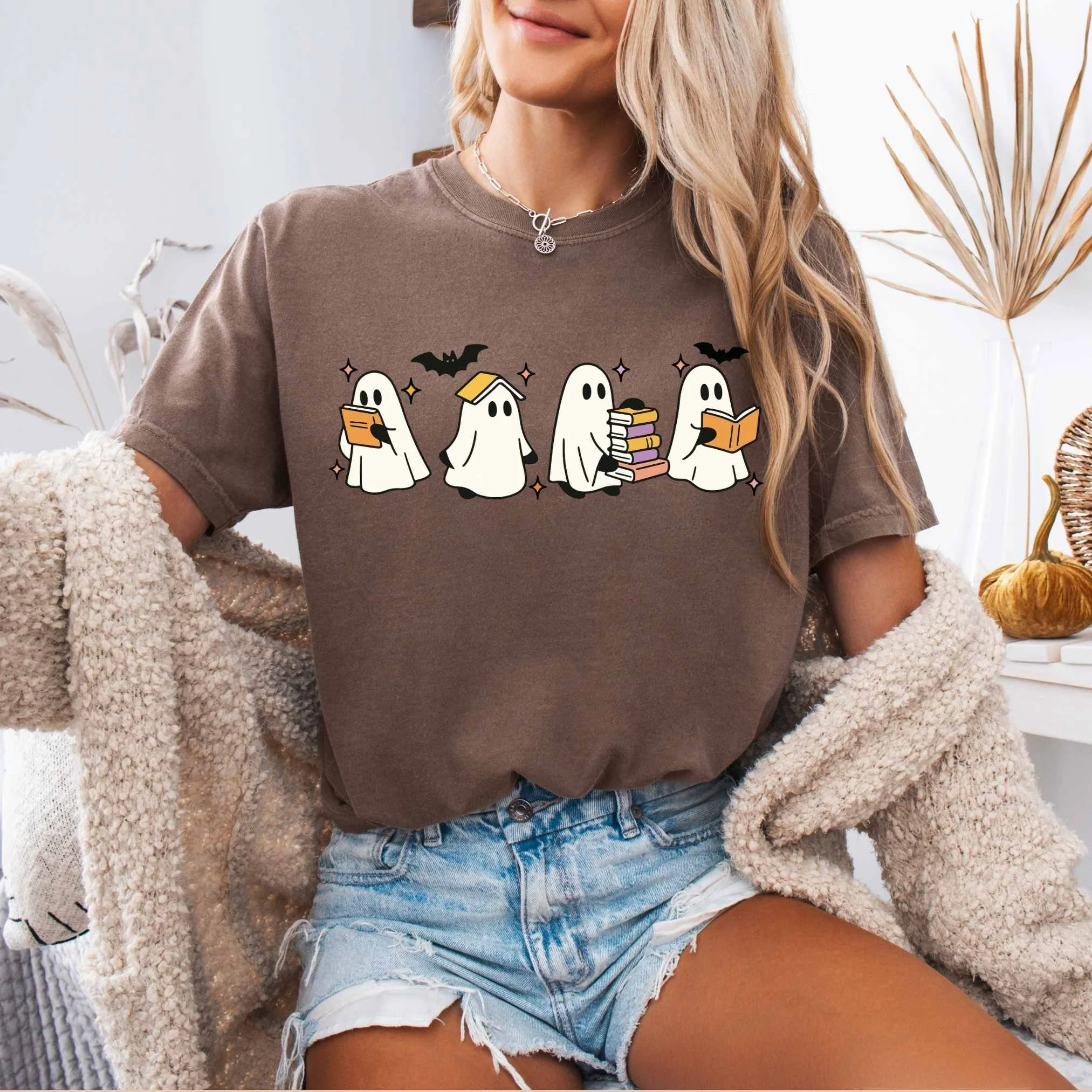 Book ghosties tshirt