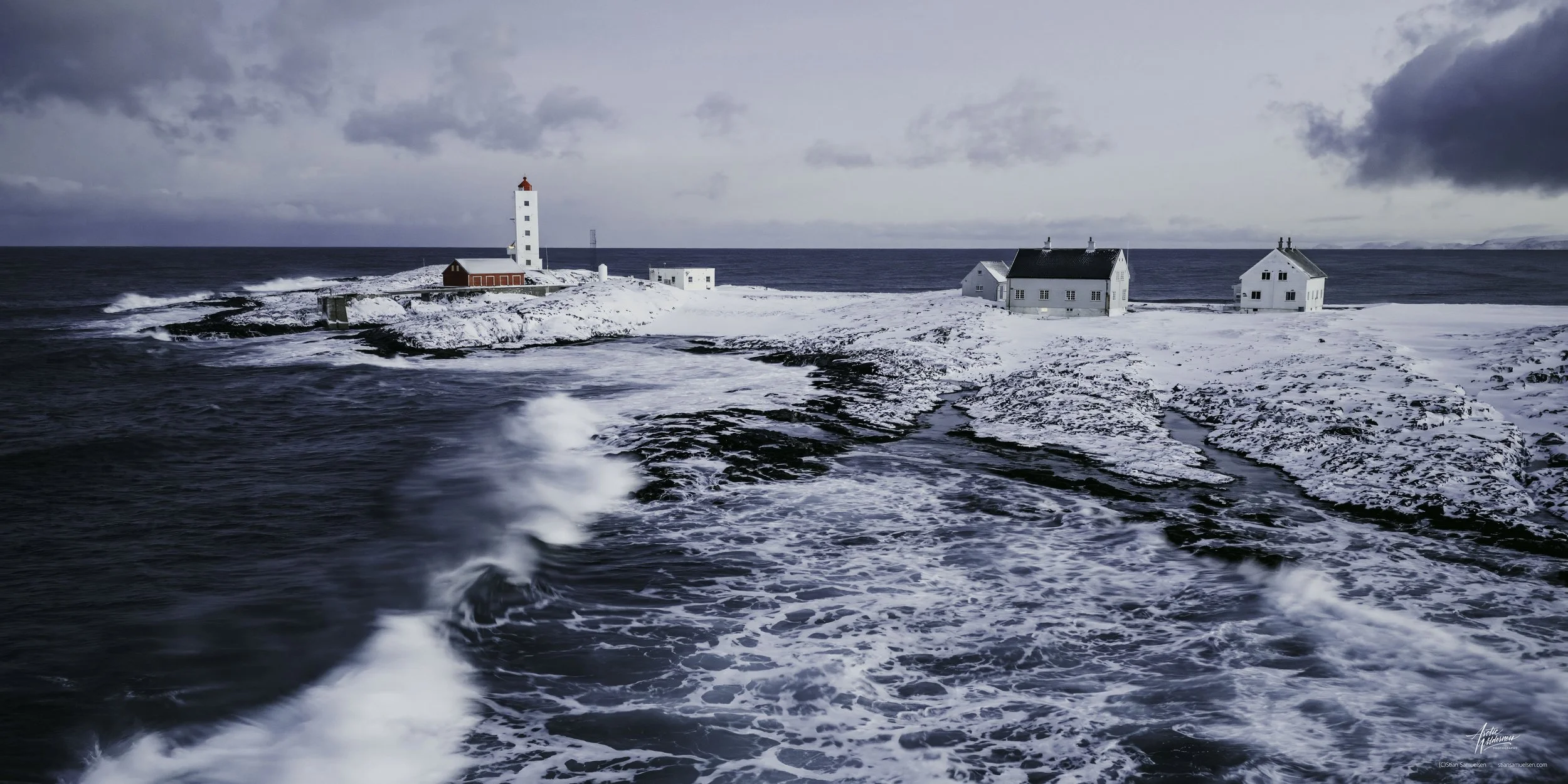Kjølnes llighthouse in Berlevåg, january 3 2026