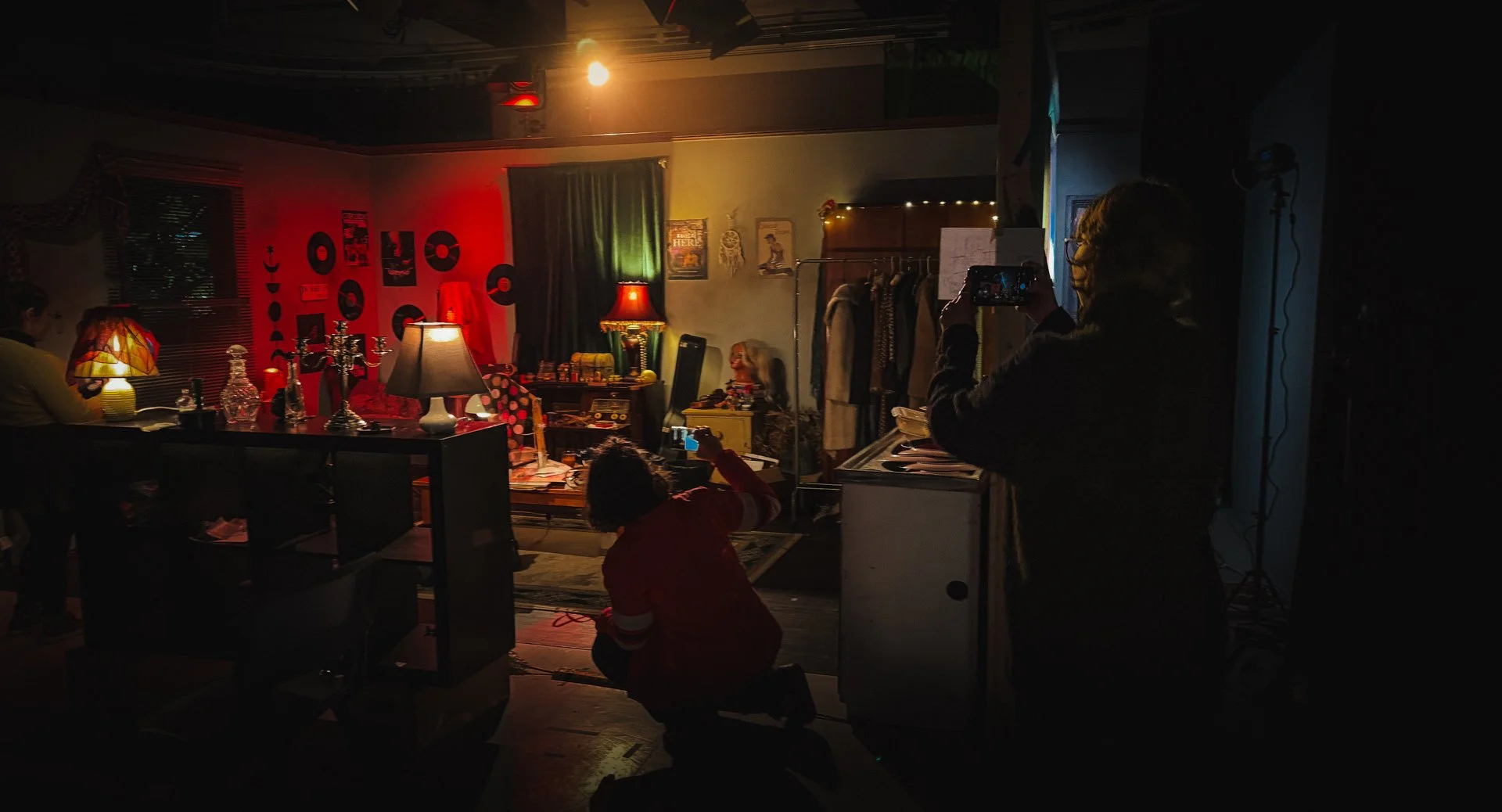 UNIT STILLS (FILM SET BTS)
