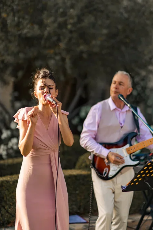 Silver Duo en concert pour un vin d'honneur de mariage dans le Luberon