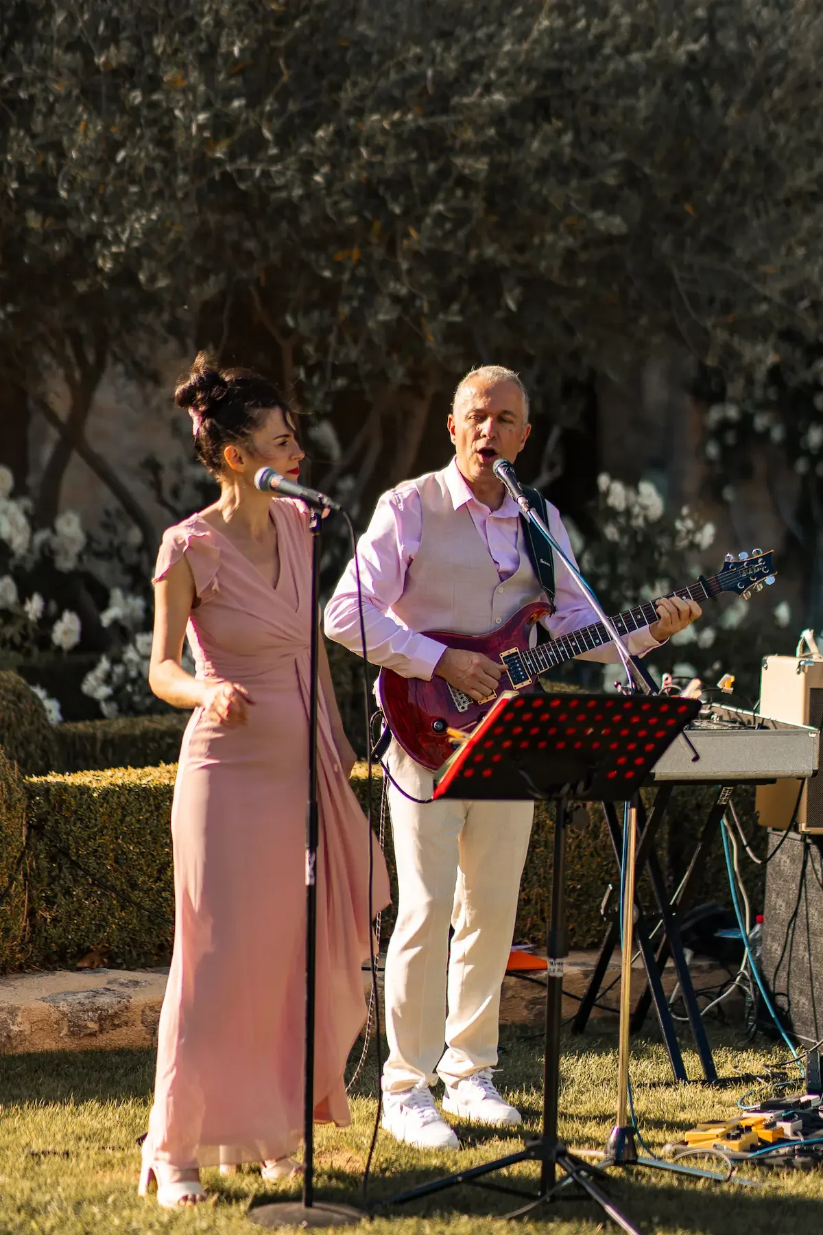Ambiance cocktail créée par Silver Duo pendant le vin d'honneur de mariage
