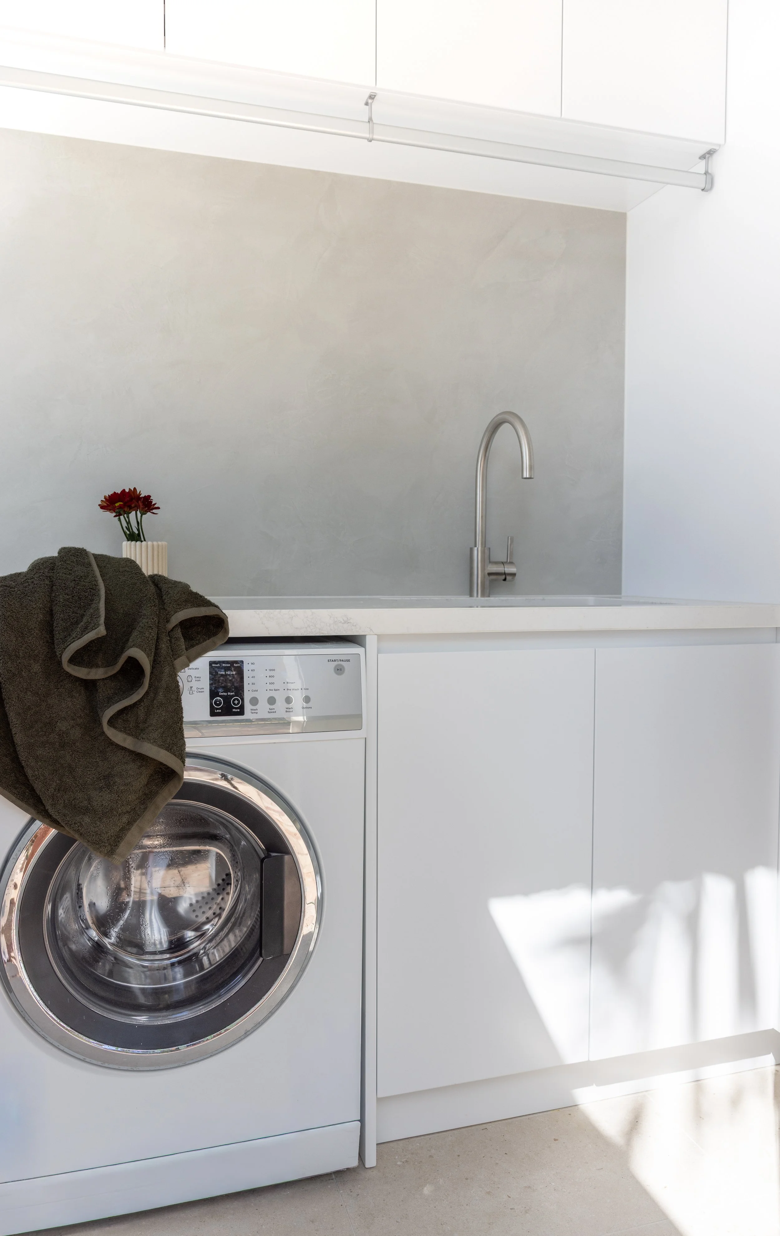 LAUNDRY 1.jpg