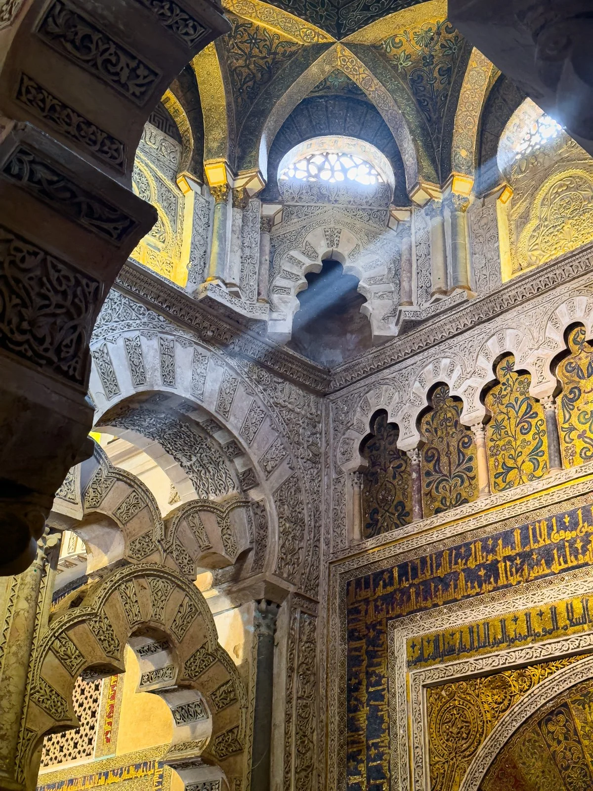 Mezquita_Arches and Mosaics