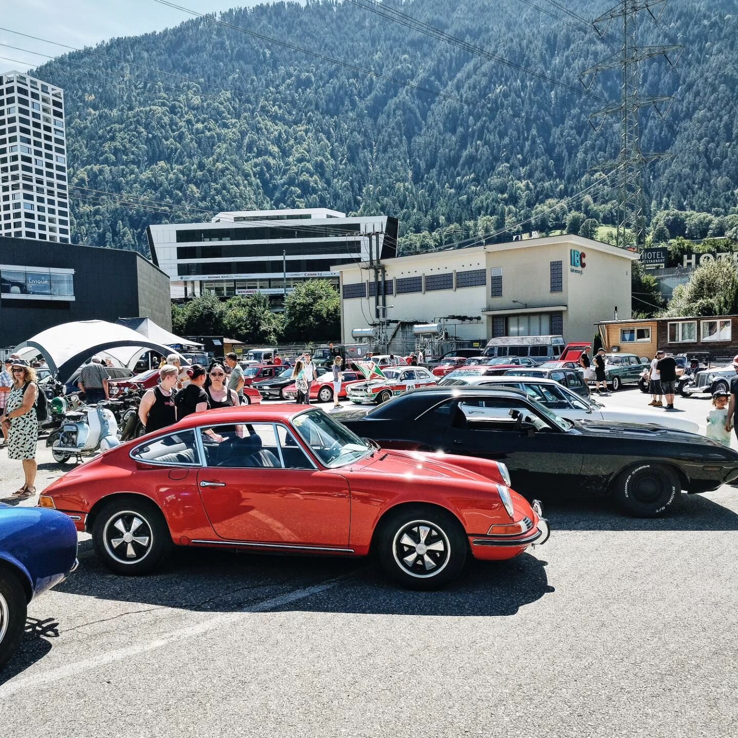 Ein paar Impressionen vom heutigen Oldtimertreffen in Chur. Danke den Organisatoren und den Besuchern. Es war eine super Stimmung mit vielen verschiedenen Fahrzeugen.

#oldtimer #oldtimertreffen #oldbutgold #classiccar