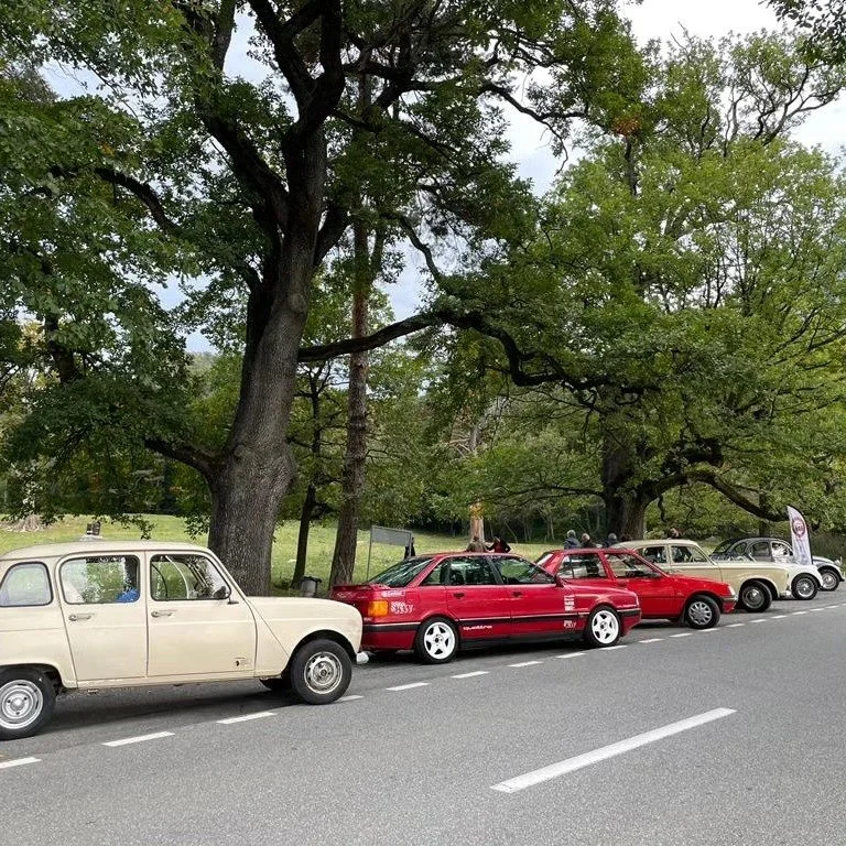 Das diesj&auml;hrige Ladies-Drive Event (wie es der Name sagt, sind die Frauen am Steuer pflicht) f&uuml;hrte uns auf die Reise zum wirtschaftlichen Ursprung des St.Galler Rheintals. Die Stickerei hat dort eine lange Tradition. So besuchten wir die @
