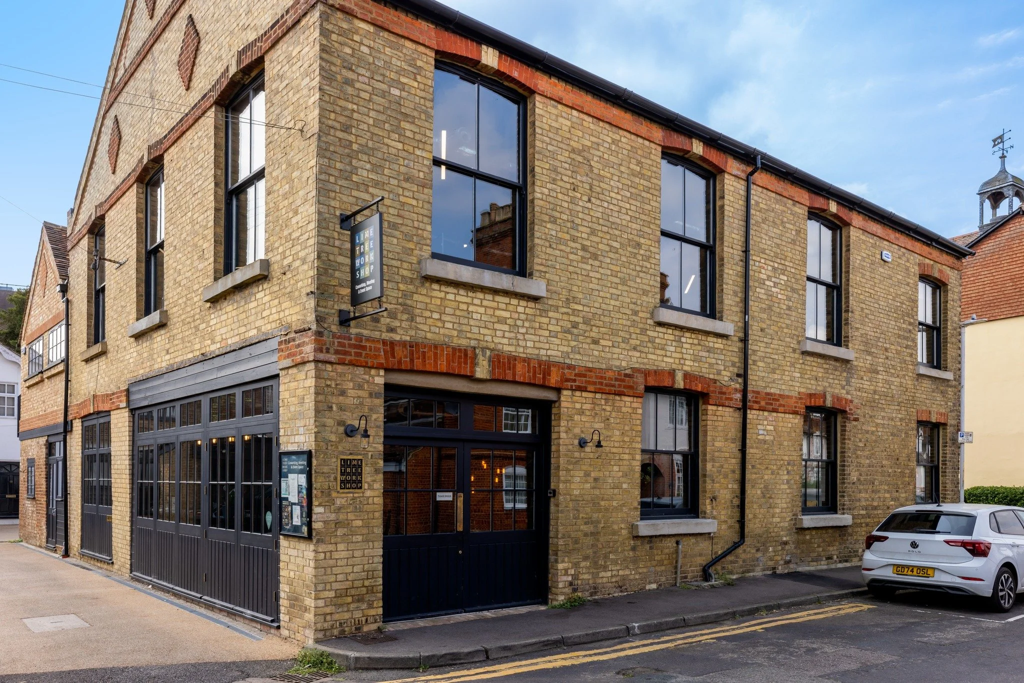 𝗢𝗽𝗽𝗼𝗿𝘁𝘂𝗻𝗶𝘁𝘆 𝗔𝗹𝗲𝗿𝘁! 👀

One of our longstanding tenants is relocating, so a dedicated desk will become available here at the beginning of March.  It's one of the best seats in the house so if you&rsquo;ve been thinking about joining ou