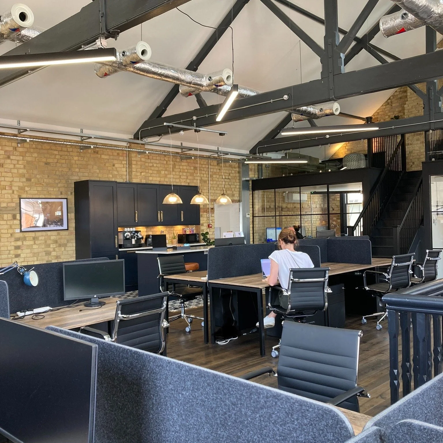 Looking for 𝗮 𝗻𝗲𝘄 𝗵𝗼𝗺𝗲 𝗳𝗼𝗿 𝘆𝗼𝘂𝗿 𝗯𝘂𝘀𝗶𝗻𝗲𝘀𝘀? 🏢

Is your team expanding and you need 𝗼𝘃𝗲𝗿𝗳𝗹𝗼𝘄 𝘄𝗼𝗿𝗸𝘀𝗽𝗮𝗰𝗲 𝘄𝗶𝘁𝗵𝗼𝘂𝘁 𝘁𝗵𝗲 𝗼𝘃𝗲𝗿𝗵𝗲𝗮𝗱𝘀?

Are 𝗿𝗶𝘀𝗶𝗻𝗴 𝗲𝗻𝗲𝗿𝗴𝘆 𝗯𝗶𝗹𝗹𝘀 making your current premi