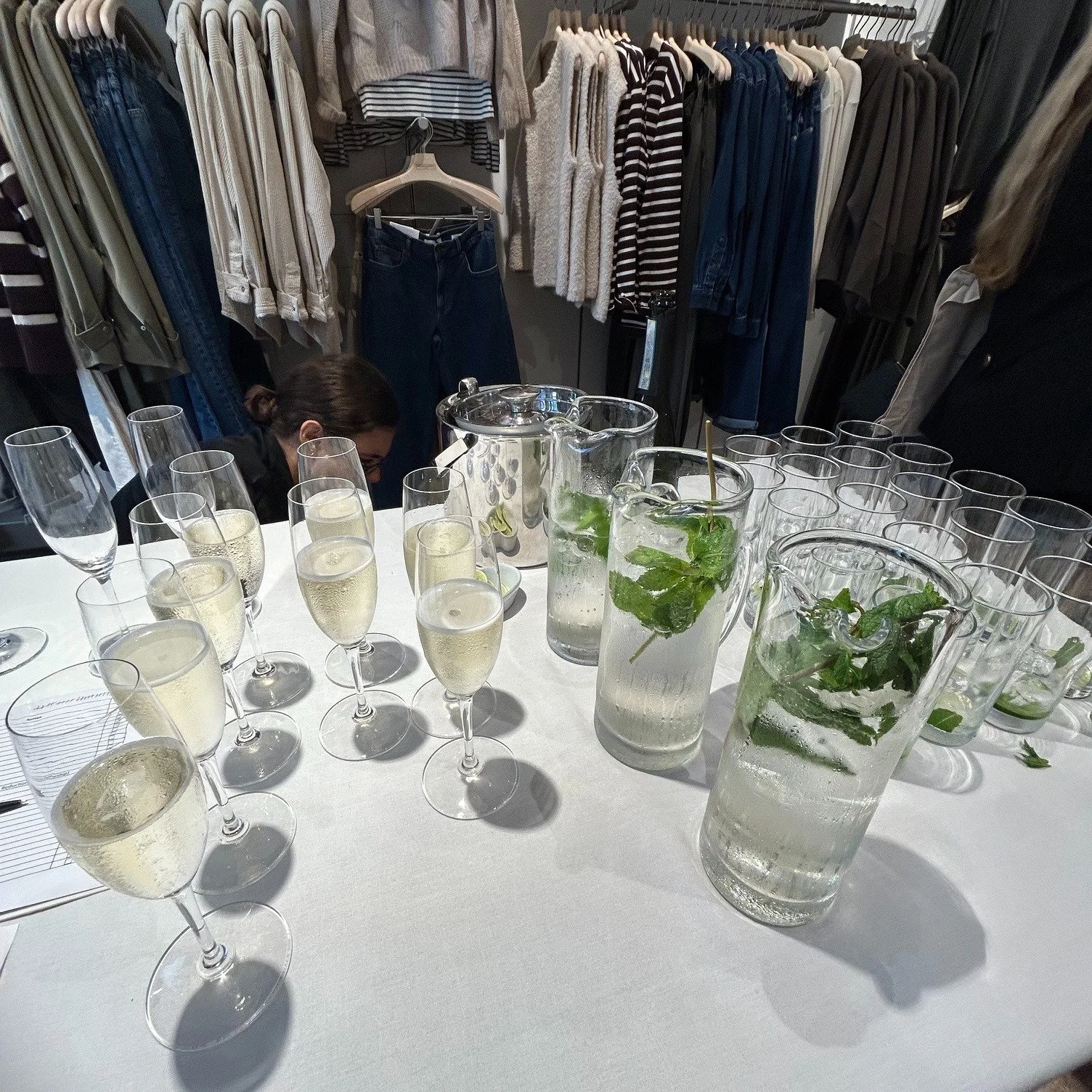 Throwback to last Thursday when we had the privilege of a VIP invite to the opening of @thewhitecompany in Sevenoaks.  What a fantastic event and a great addition to the high street.  Christmas shopping just got a whole lot easier!

#sevenoaks #seven
