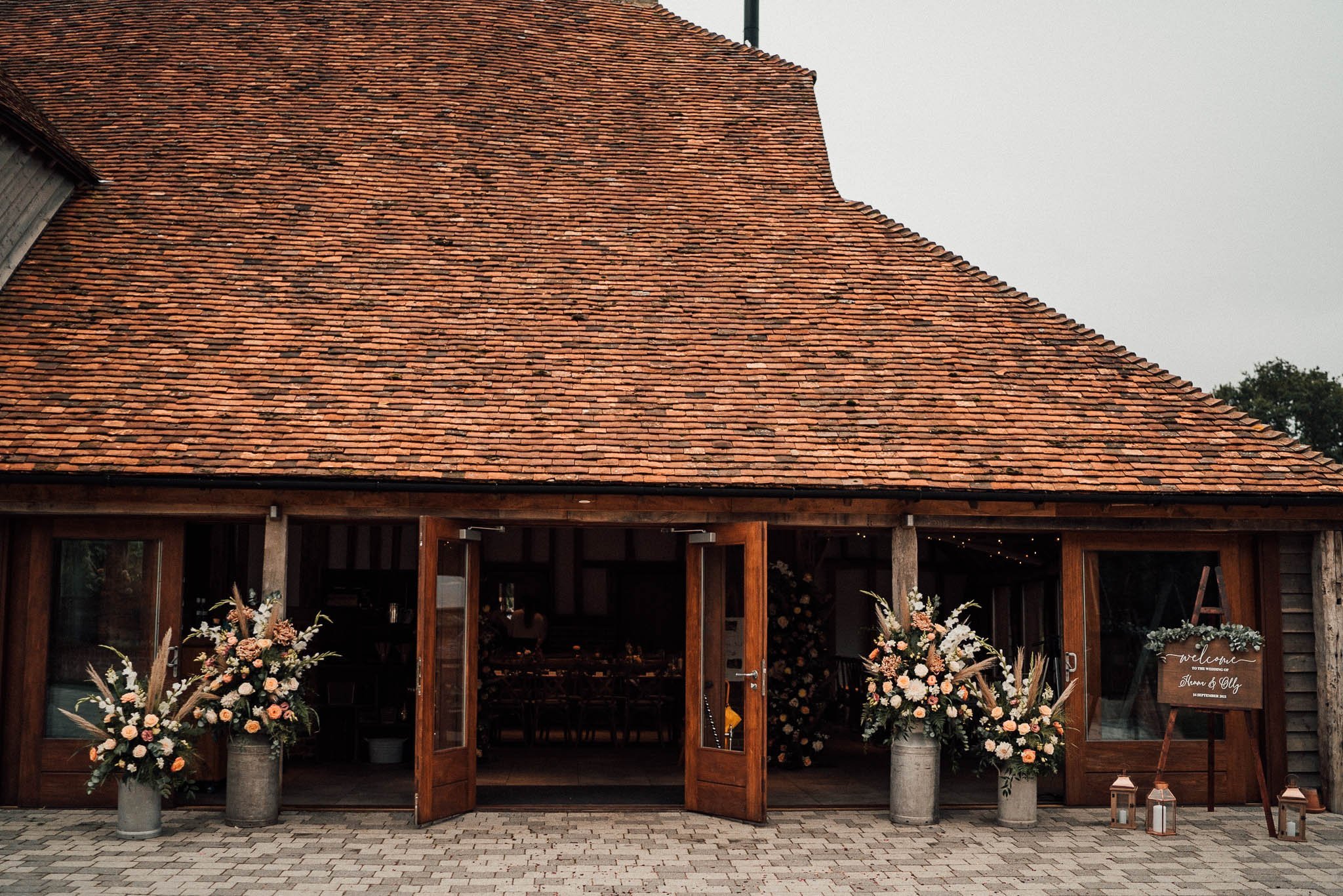 The-Oak-Barn-Wedding-Photography-148.jpg