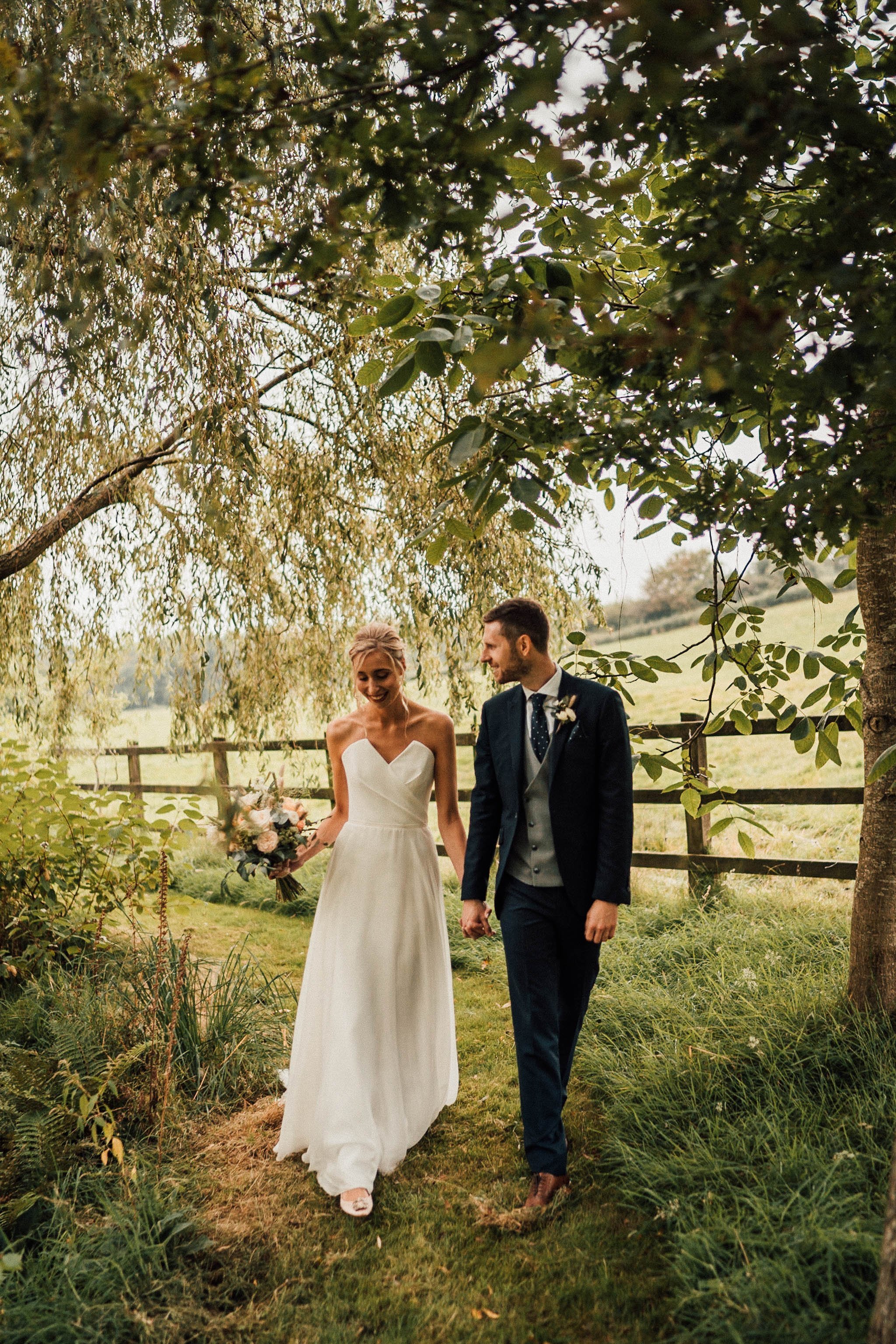 The-Oak-Barn-Wedding-Photography-155.jpg