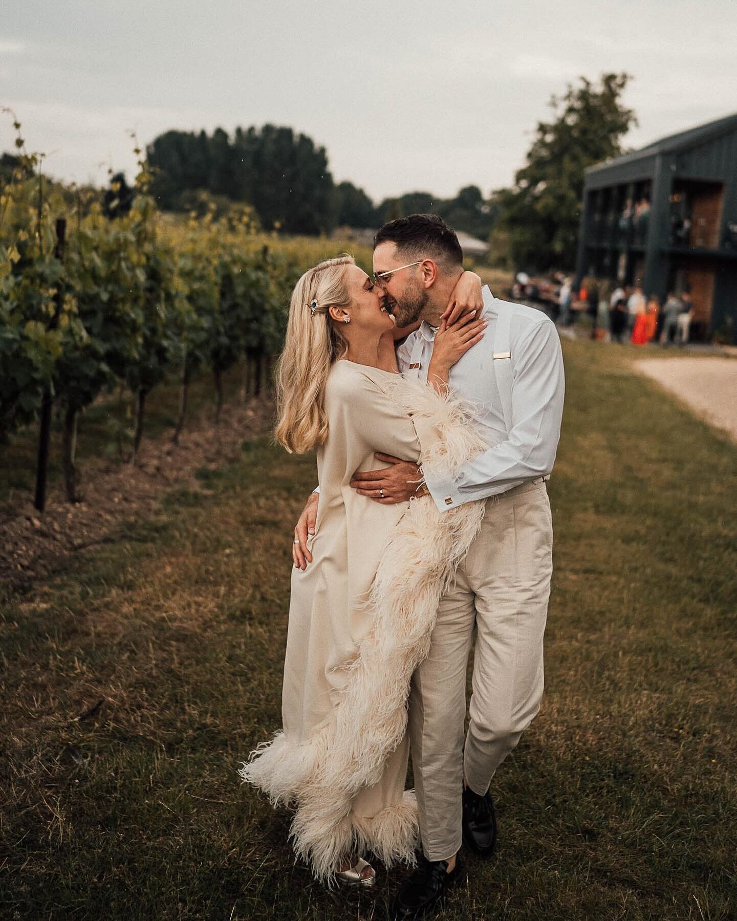 Another from Indra + Rebecca&rsquo;s beautiful wedding at @ashlingpark.
.
Planner - @beyond_themeadow
Ceremony venue - @chichesterguildhall
Reception venue - @ashlingpark
Florist - @beachtownblooms
Venue Dressing - @lunaandthelane
Cake - @bunston_bak