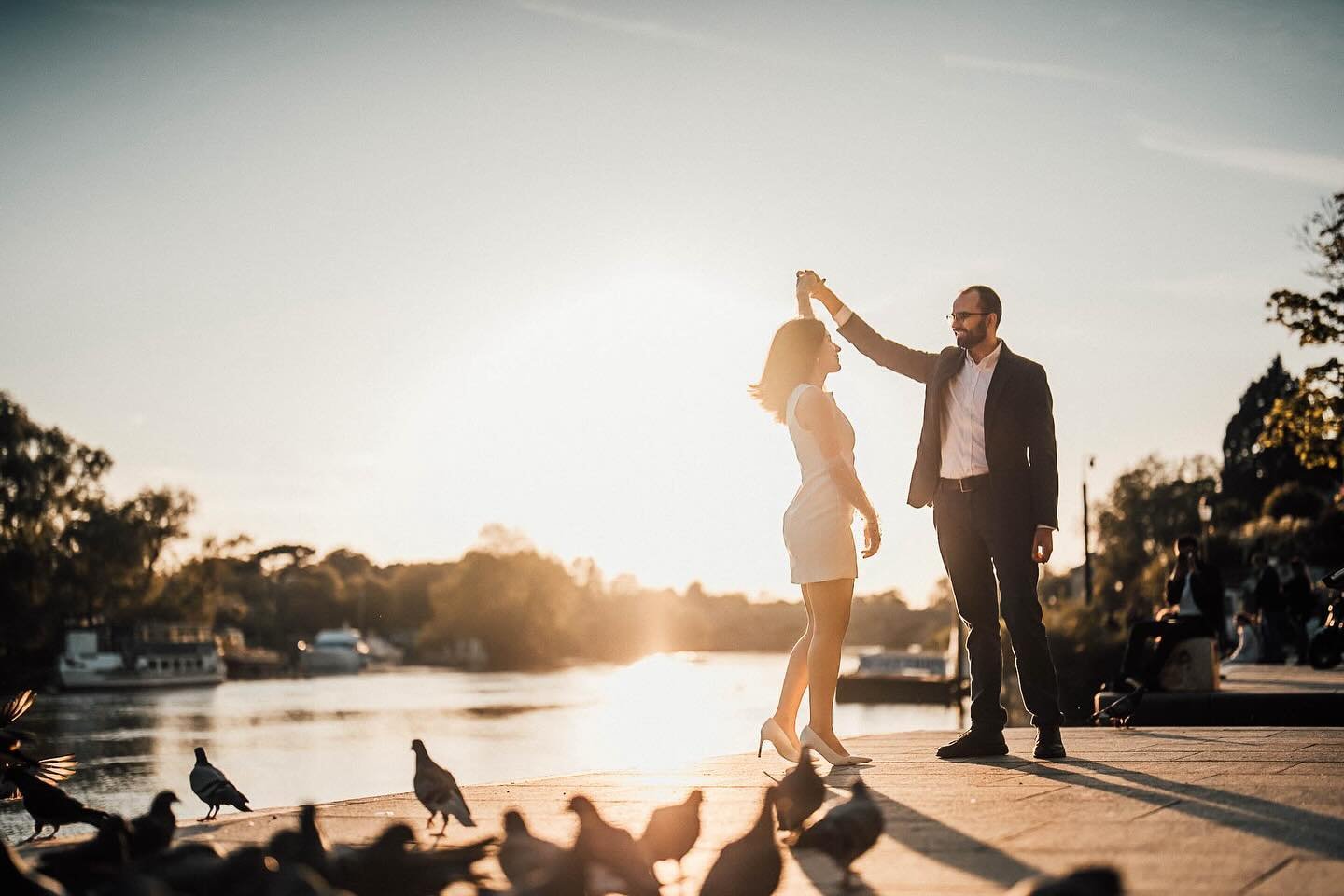 After a few weeks off posting here I&rsquo;ve got some catching up to do! Starting with Duru + Deniz&rsquo;s lovely couple shoot along the Thames in Richmond.
.
.
.
.
.
#richmond #richmondlondon #londonrichmond #londoncouple #londoncoupleshoot #londo