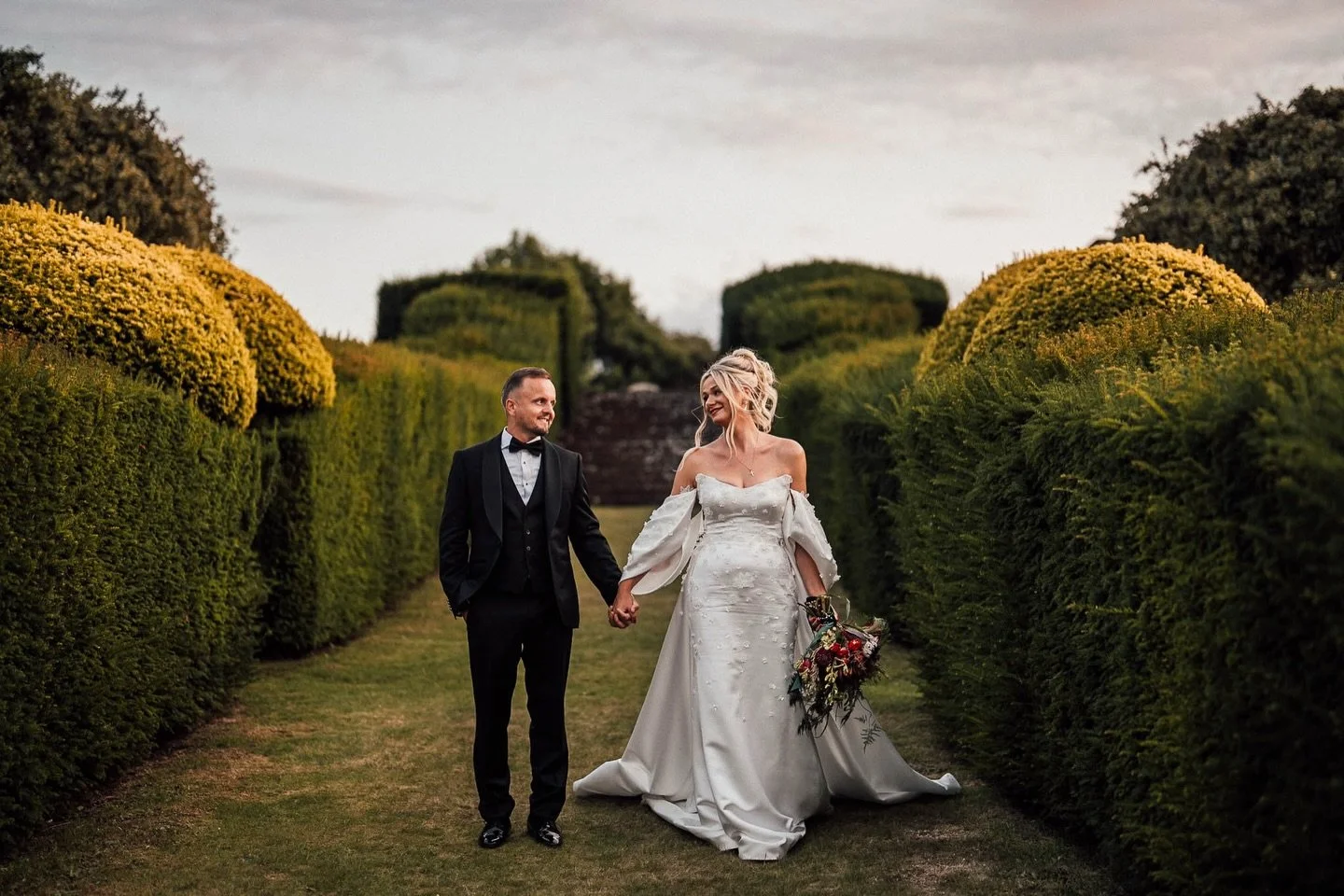 Olivia + Ashley on the evening of their wedding day at @mountephraimweddings.
.
.
.
.
.
#kentweddingphotographer #kentweddings #kentweddingvenues #kentweddingphotography #mountephraim