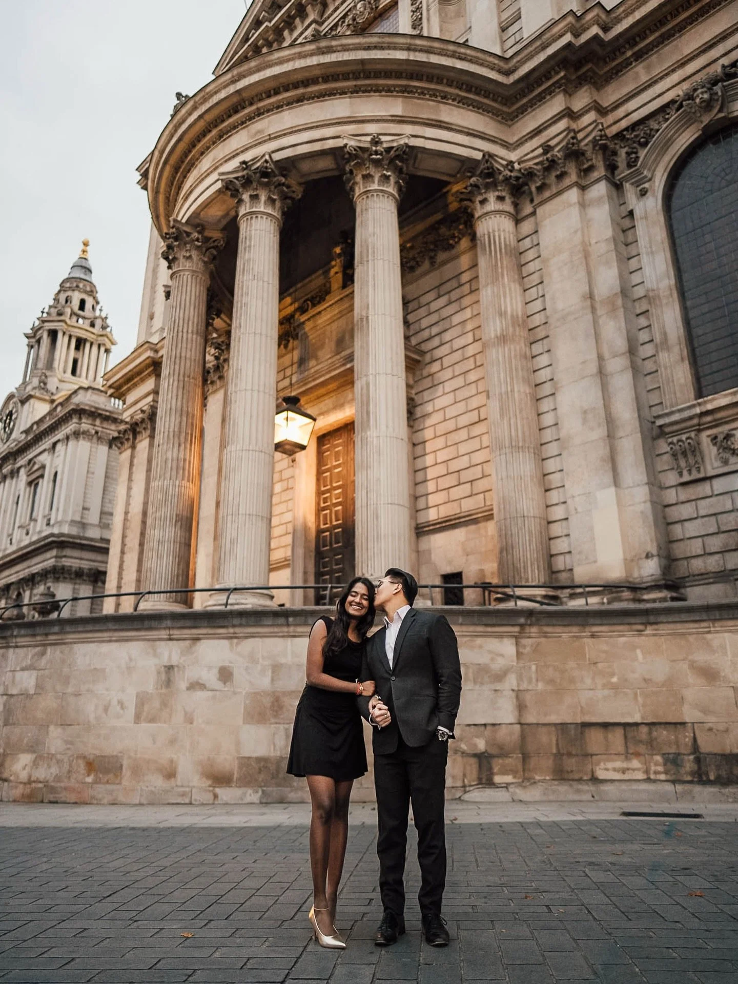 Jaryl + Yashvina on their couple shoot, outside St Paul&rsquo;s Cathedral.
.
.
.
.
.
#londoncoupleshoot #londonengagementphotographer #londonelopementphotographer #londonweddingphotographer #stpaulscathedral
