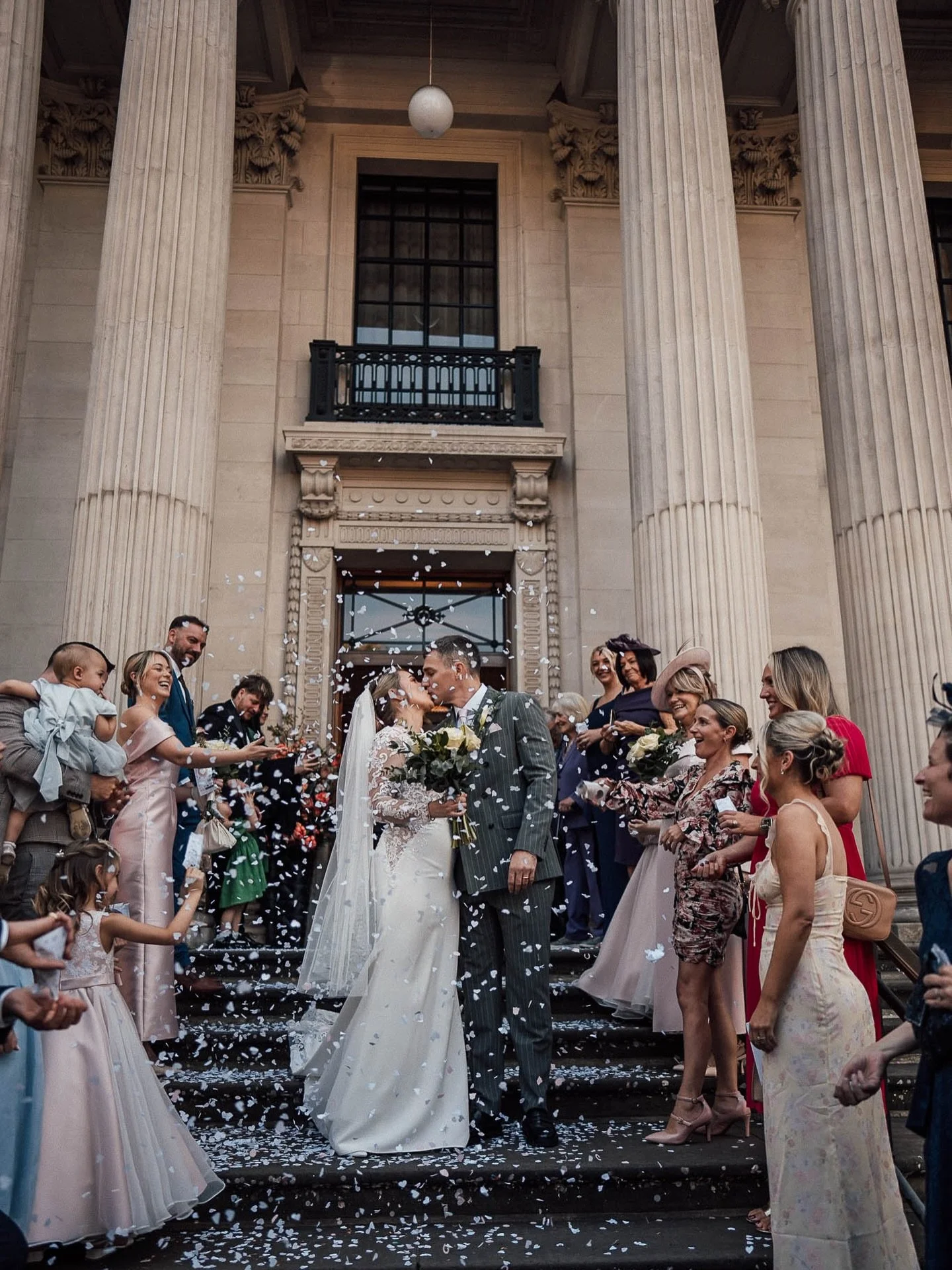 Sophie + Tom on the steps of Old Marylebone Town Hall - @adaytorememberlondon.
.
.
.
.
.
#londonmicrowedding #londonelopementphotographer #londonwedding #londonweddingphotographer #oldmarylebonetownhall