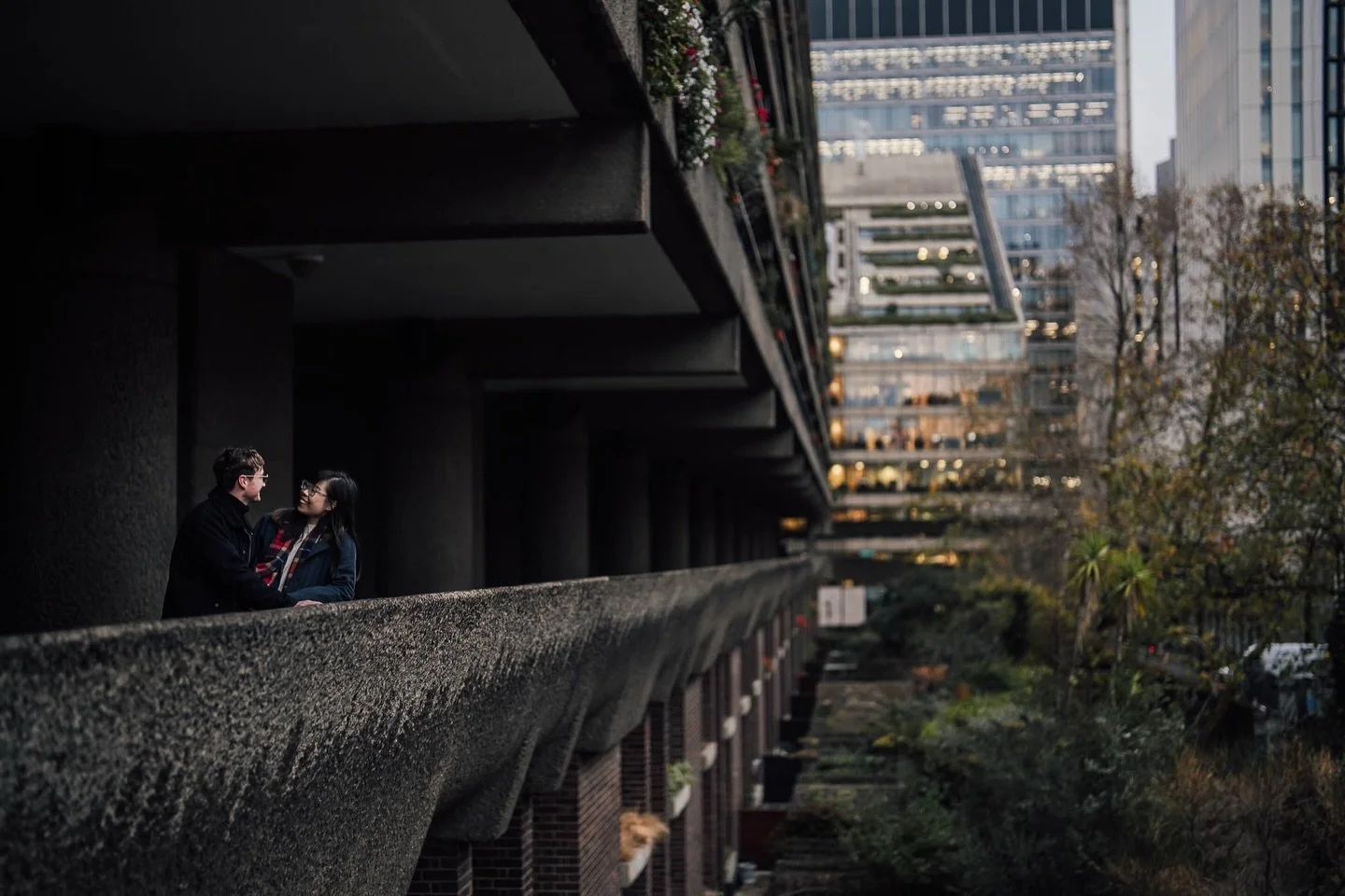 Jaime + Greg on their lovely couple shoot in the Barbican.
.
.
.
.
.
#barbican #barbicancentre #londoncoupleshoot #londonengagementphotographer #londonweddingphotographer