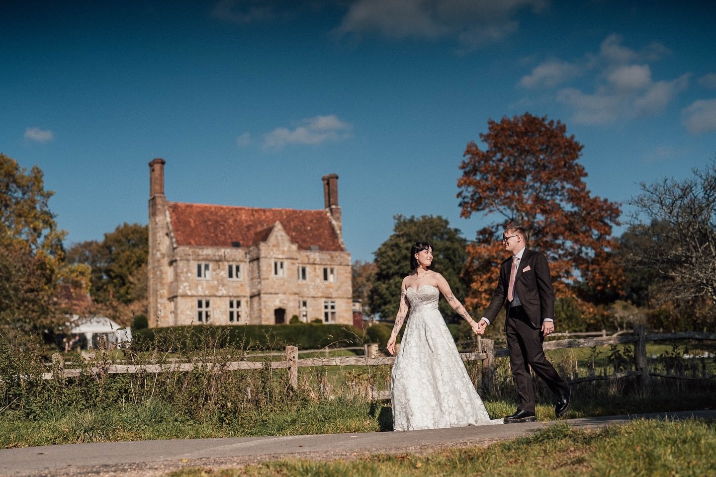 Tom + Jess on their autumnal wedding day at @penhurstretreatcentre.
.
.
.
.
.
#sussexweddingphotographer #eastsussexwedding #sussexweddings #londonweddingphotographer #ukcountrysidewedding