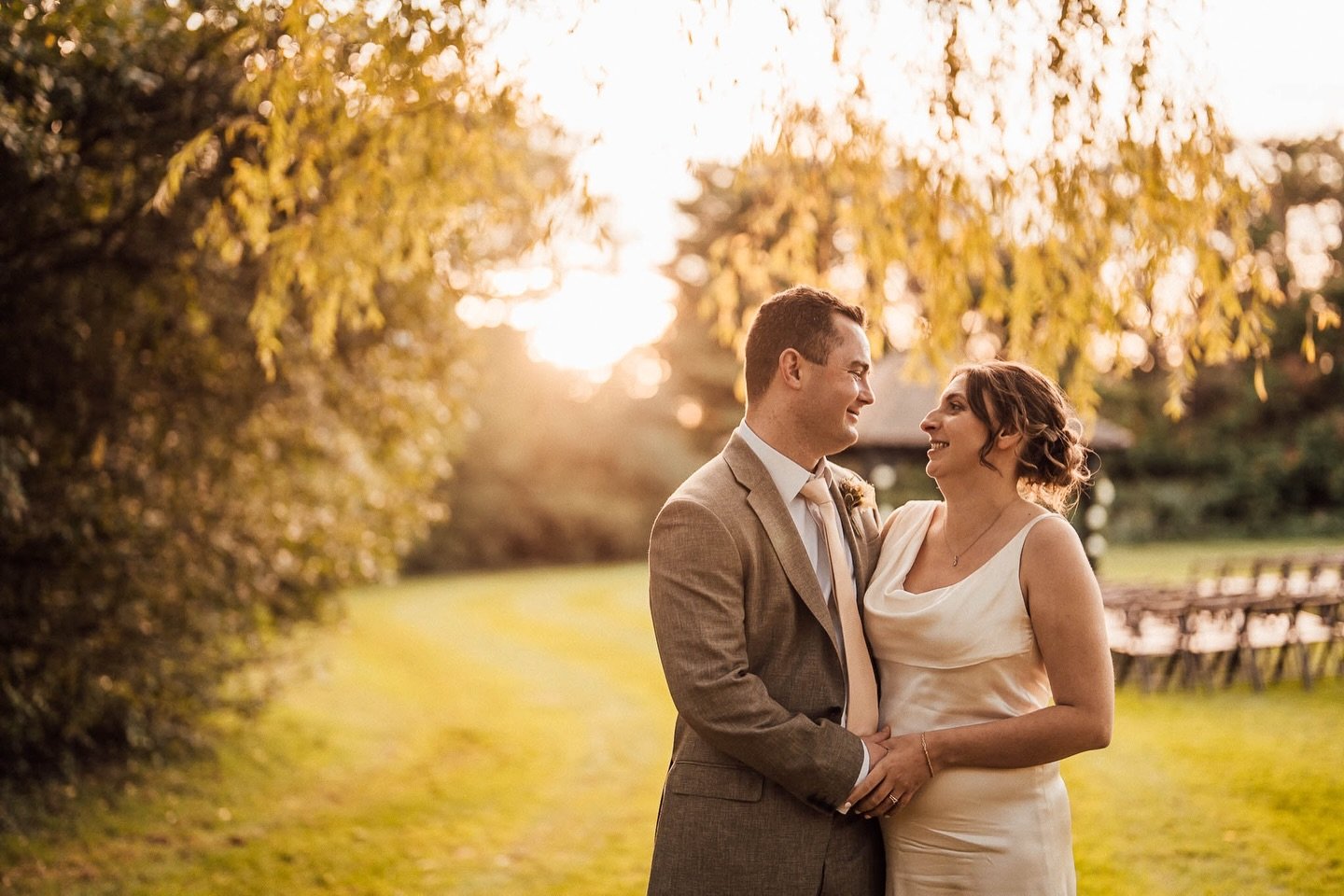 Rebekah + Steve on their lovely wedding day at @theploughatleigh.
.
.
.
.
.
#kentweddingphotographer #kentweddings #kentweddingphotography #londonweddingphotographer #kentweddingvenues