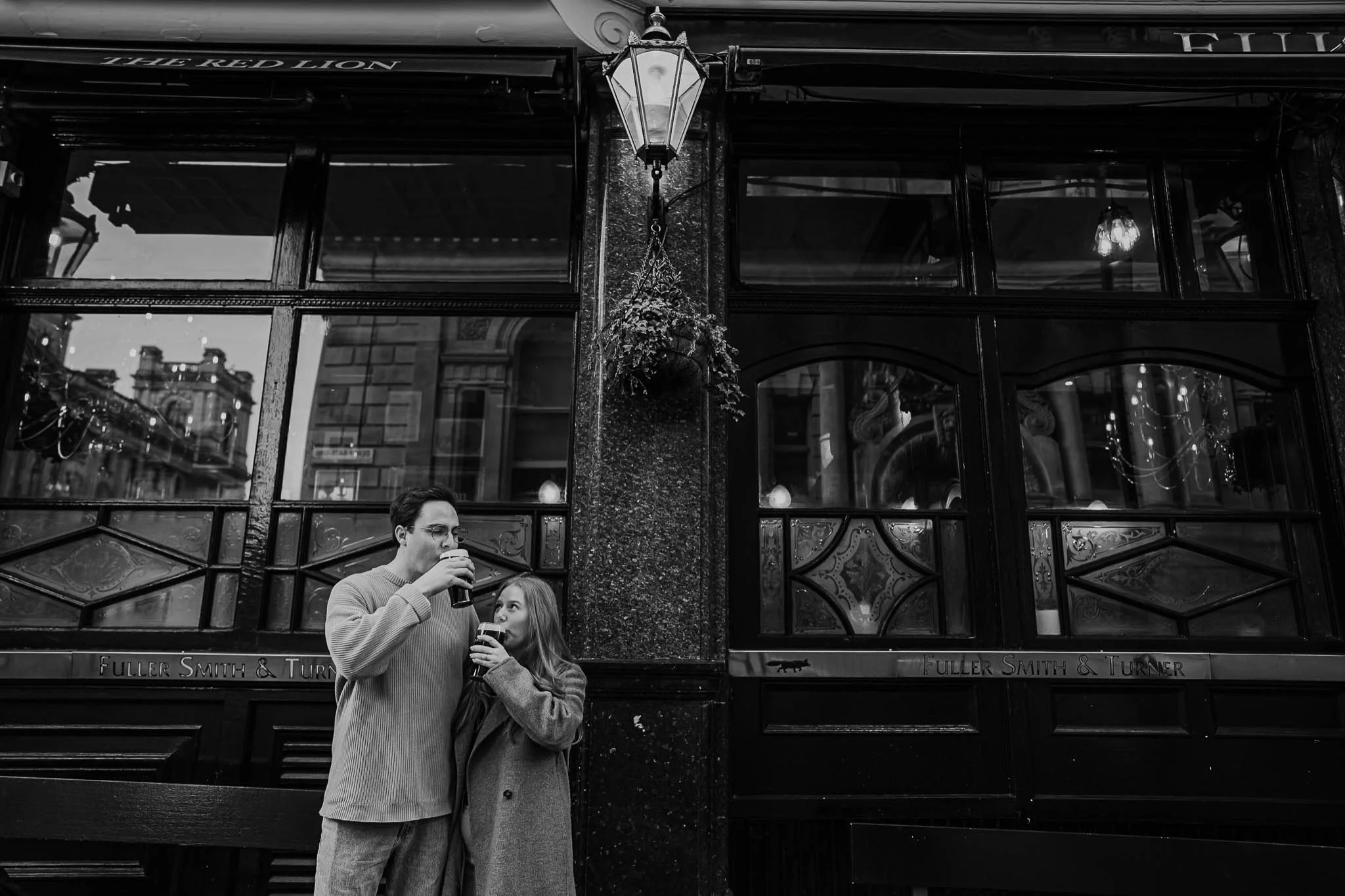 Got to stay hydrated on a shoot. Another from James + Alix&rsquo;s lovely couple shoot in Westminster.
.
#theredlionwestminster #westminsterphotographer #londoncouplephotographer #londonweddingphotographer #londonweddingphotography