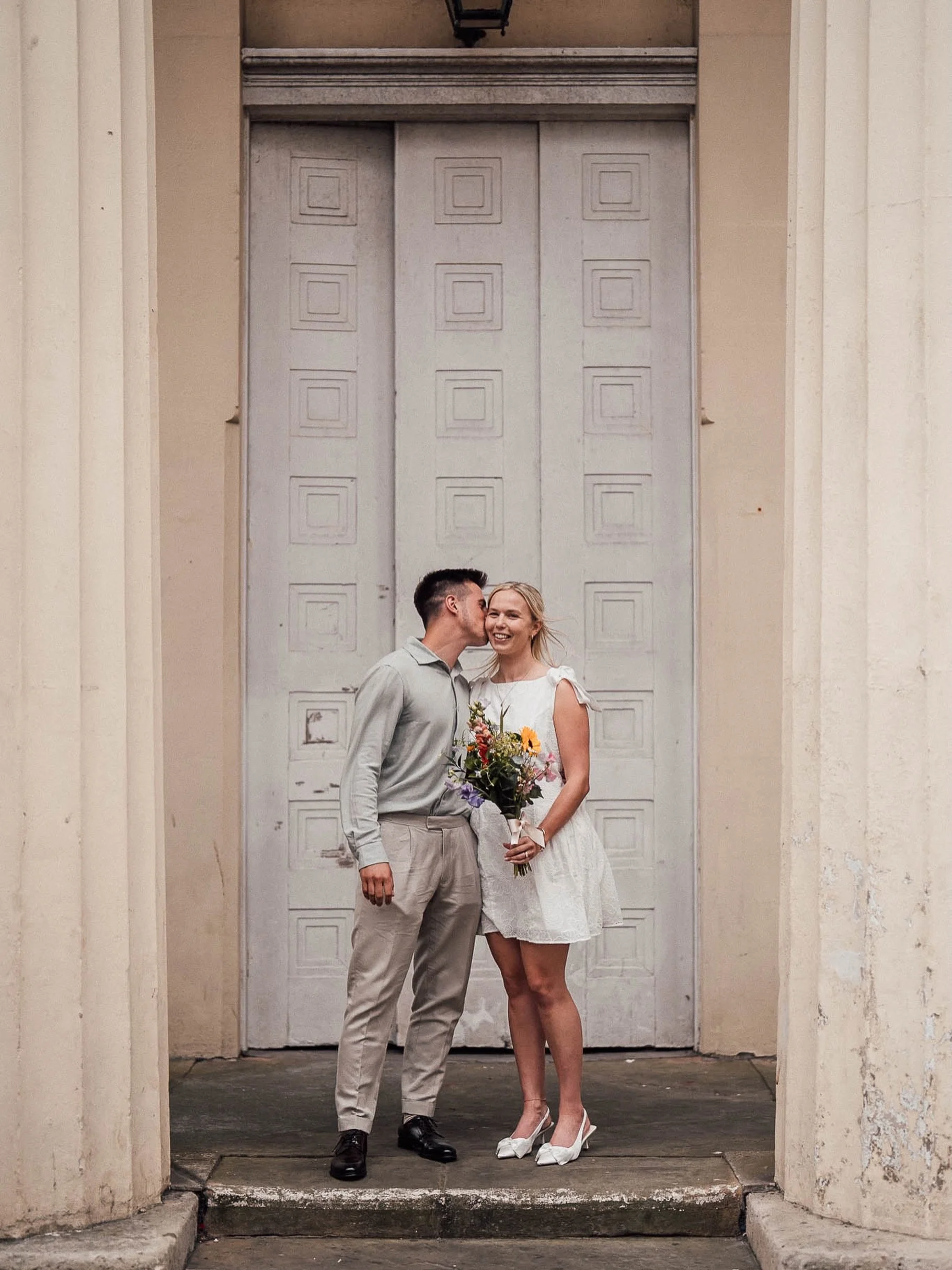 Elz + Will after their town hall wedding at @brightontownhall.
.
.
.
.
.
#brightonweddingphotographer #brightonwedding #brightontownhall #brightonweddings #londonweddingphotographer
