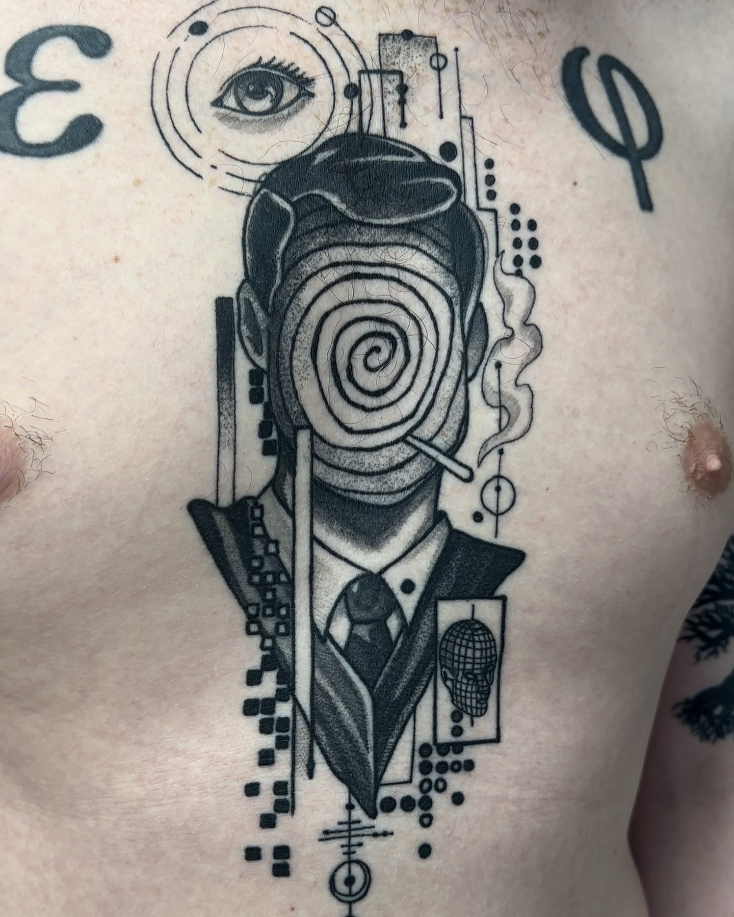 Healed photos of this tattoo from Chris @thisismyempire 

#neotraditional #kctattoo #stippling