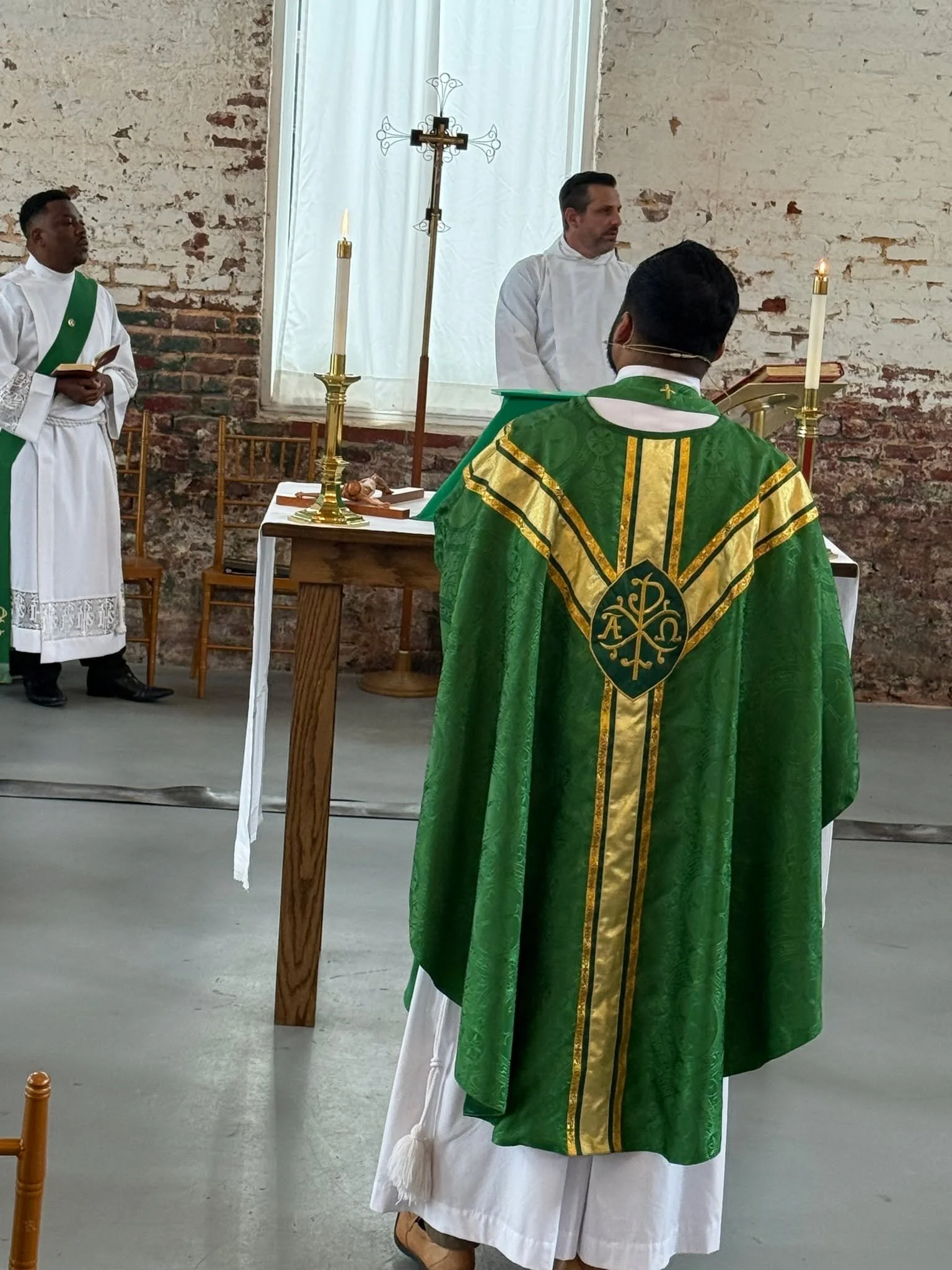 LOOK to JESUS
Everything that we do is TOWARD Jesus. Sometimes we serve the community, other times we pray in solitude, but all that we life for is Jesus. When Jesus becomes the focus, the disappointment and distraction of the broken world melts away