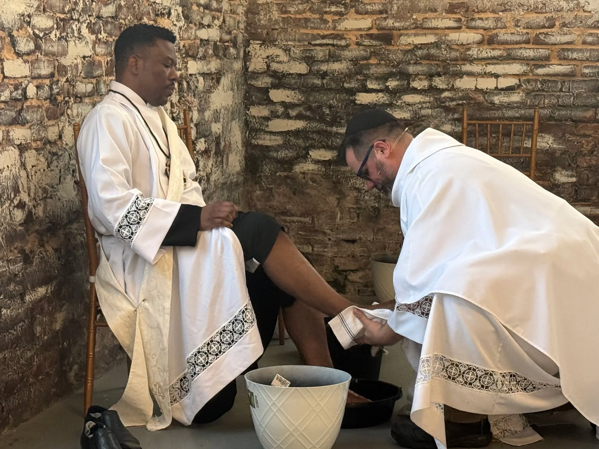 The ritual of foot washing on Maundy Thursday (from the Latin mandatum, meaning "commandment") is a direct response to the actions and instructions of Jesus during the Last Supper. It serves as a powerful symbol of "servant leadership&