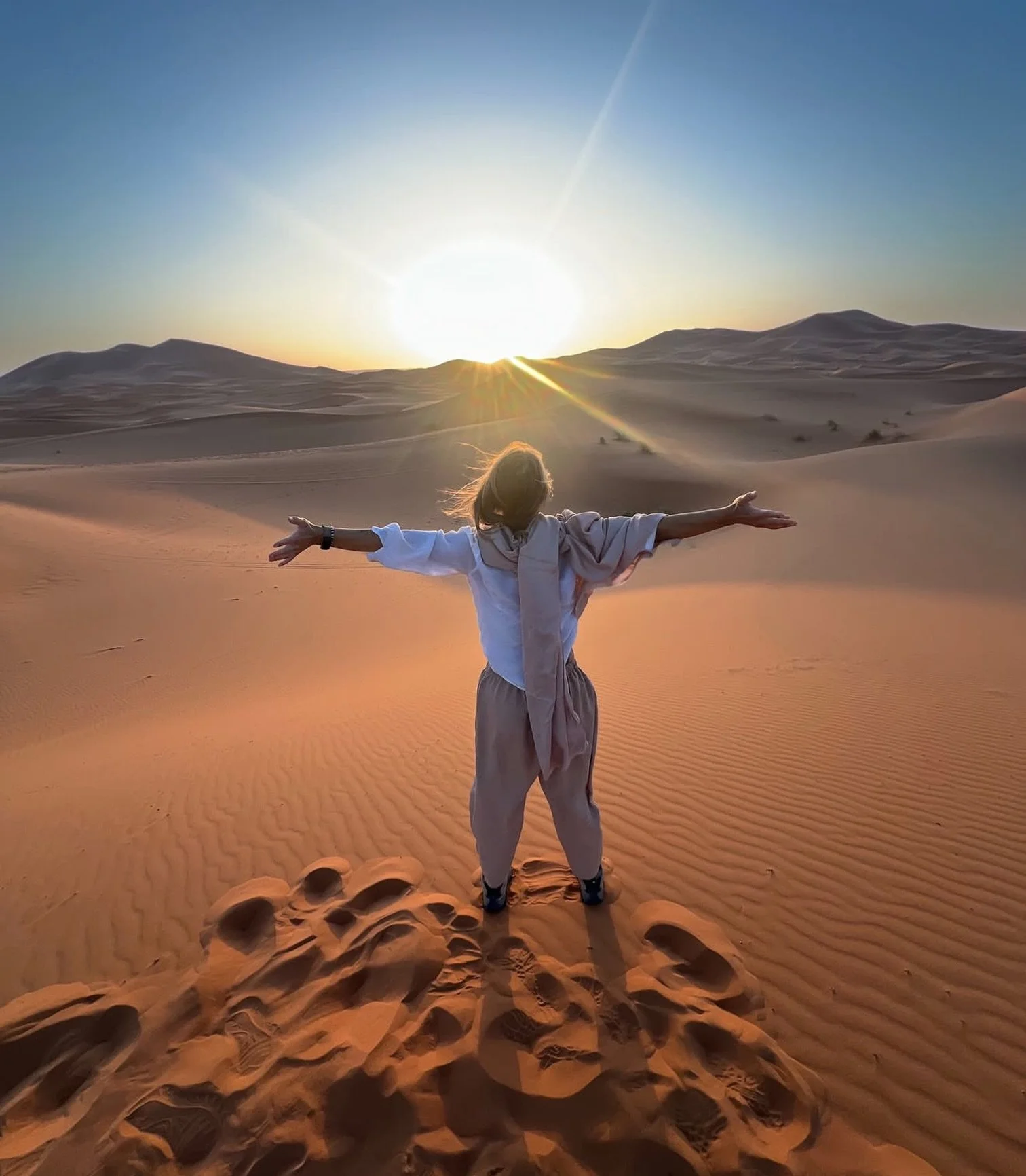Rachel has returned from her travels &amp; is back on the schedule Tuesday evenings 🌞 5:30 Ashtanga + 7:00 Yin! Come see her tonight!

Also, how incredible is this picture of her from the Sahara Desert ?! 🌅🐪💫