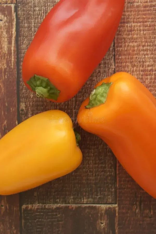 Peppers (sweet), lunchbox (orange + yellow)