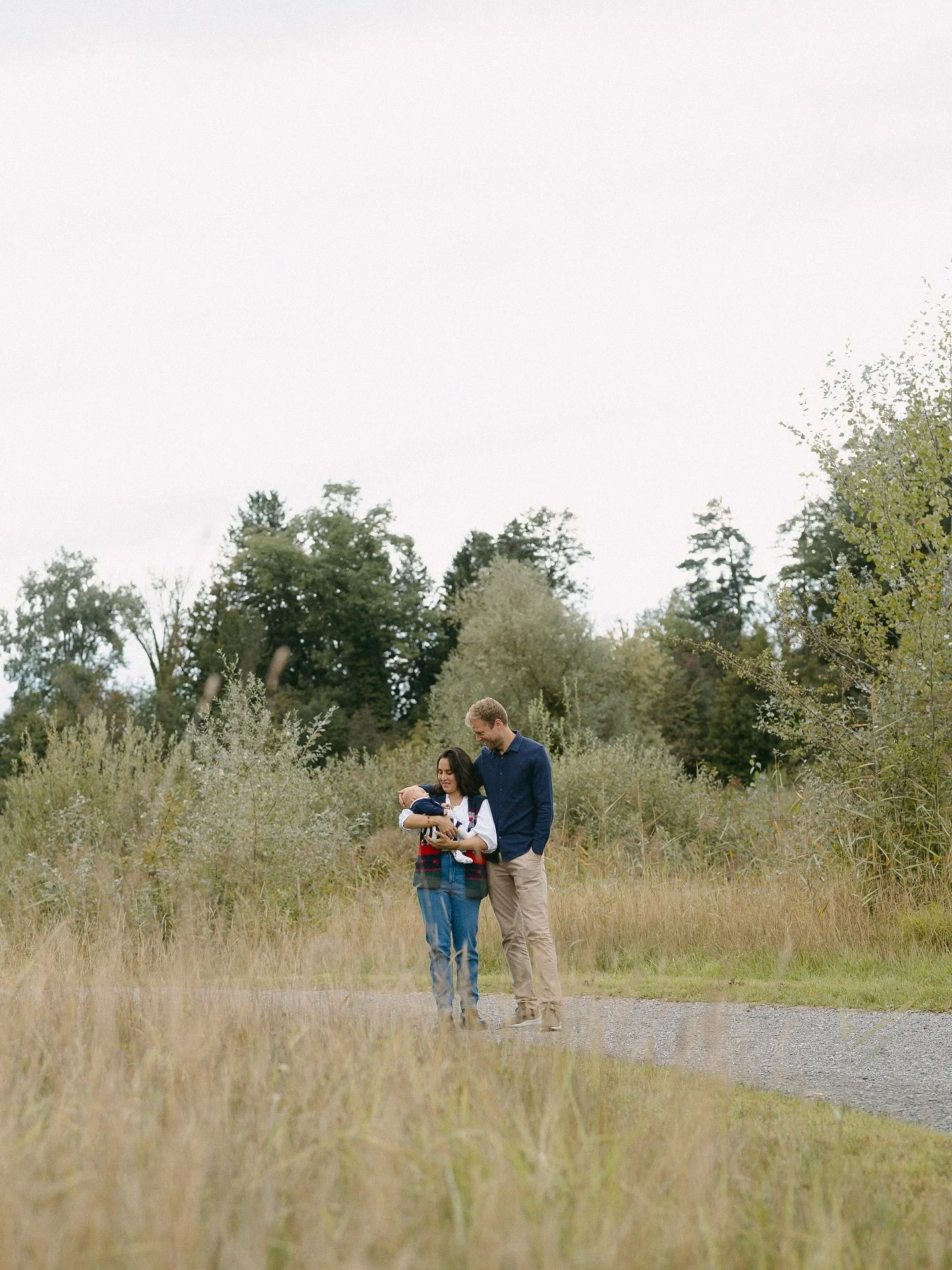 This was supposed to be a maternity shoot, but then he decided to make a surprise arrival 😜. I cannot even begin to describe, how amazing it is to see baby Oliver in the arms of this family! Thankful to capture this precious moment.

Te queremos muc