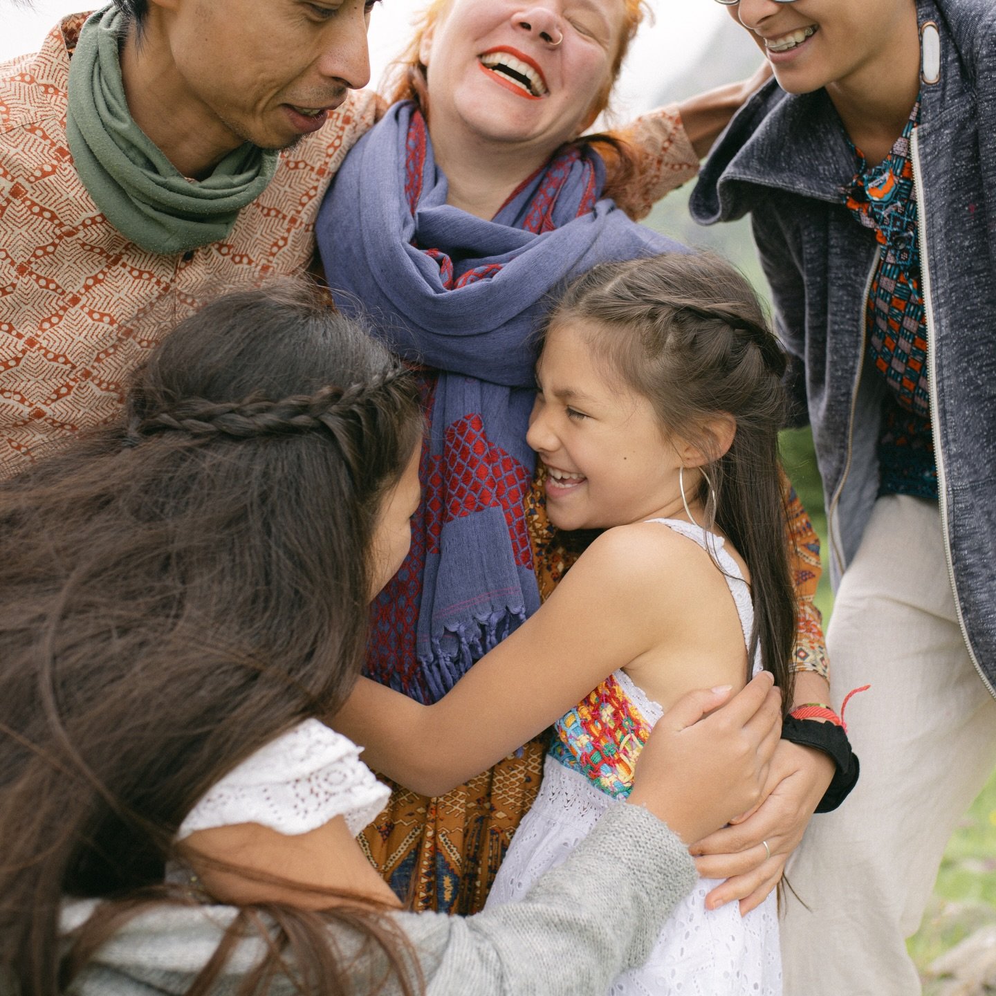 Happy day lovers 💘 cherish that love that lights up your every day and hold close to those who share your name. 

#familienzeit #familienfotografie #stgallenfotografin #appenzell #liebeliebeliebe