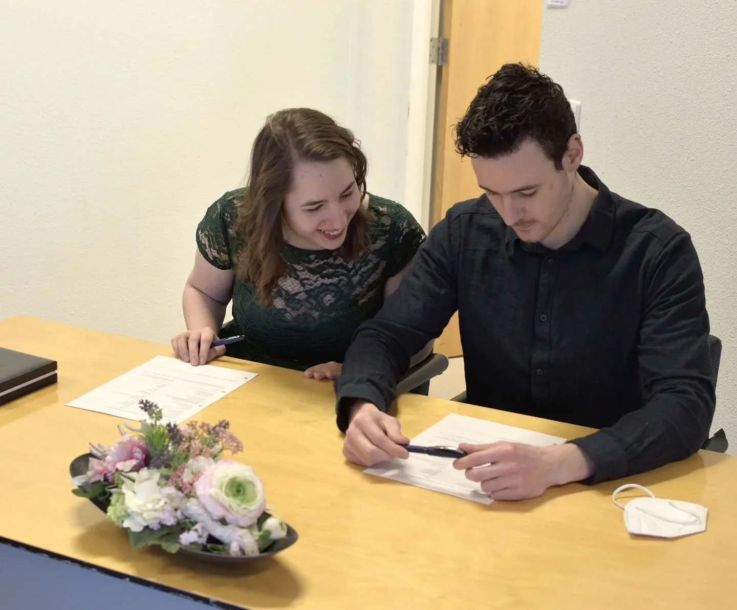 Dear everyone,

I have been pretty quiet again on here due to many a reason but I'm here to fill you all in on the big things:

- The most personal news would be that your girl got hitched. After 7 wonderful years the boy and I decided to let the gov