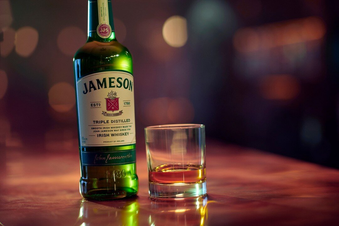 $5 Jameson drinks at Jackdaw every Monday. Happy hour starts at 3pm. See you soon! 🥃

#jameson #irishwhiskey #cocktails #happyhour #fortworth