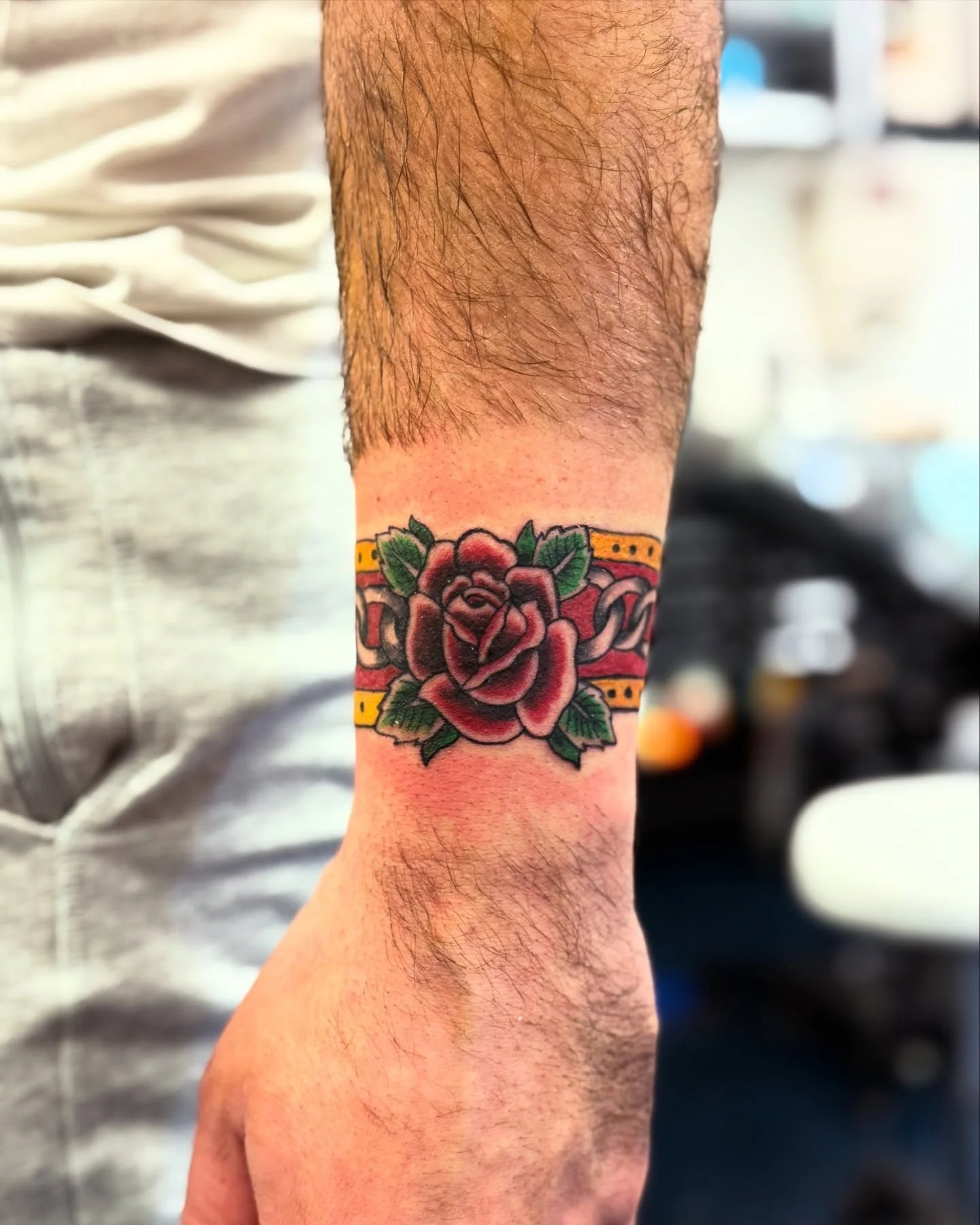 American Traditional Wrist Cuff for my buddy Nick ✨😌
I&rsquo;m totally for doing more American traditional stuff yall, as much as I love big cats I also adore trad tattoos!